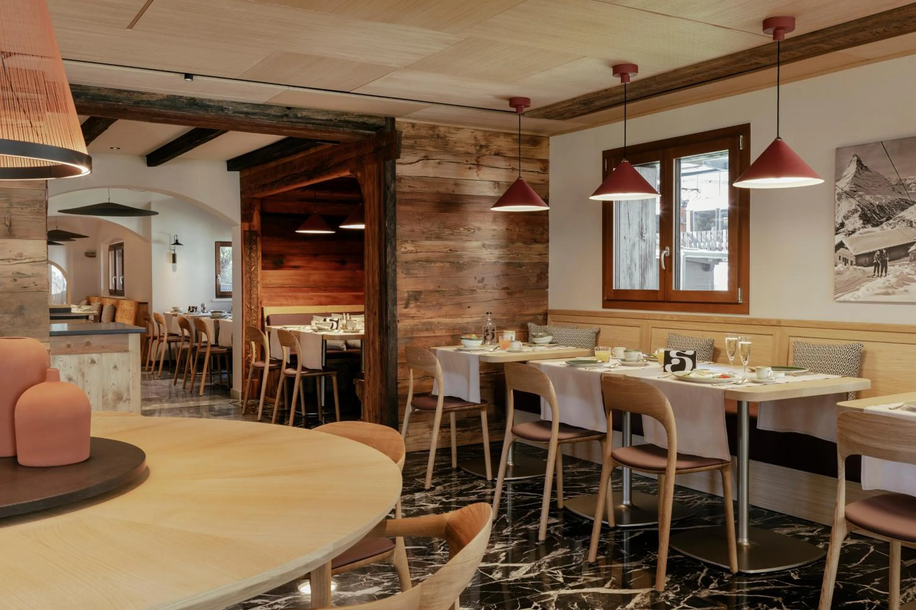 Restaurant/places to eat in SCHLOSS Zermatt - CBD & Adaptogenic Spa and Sport Hotel