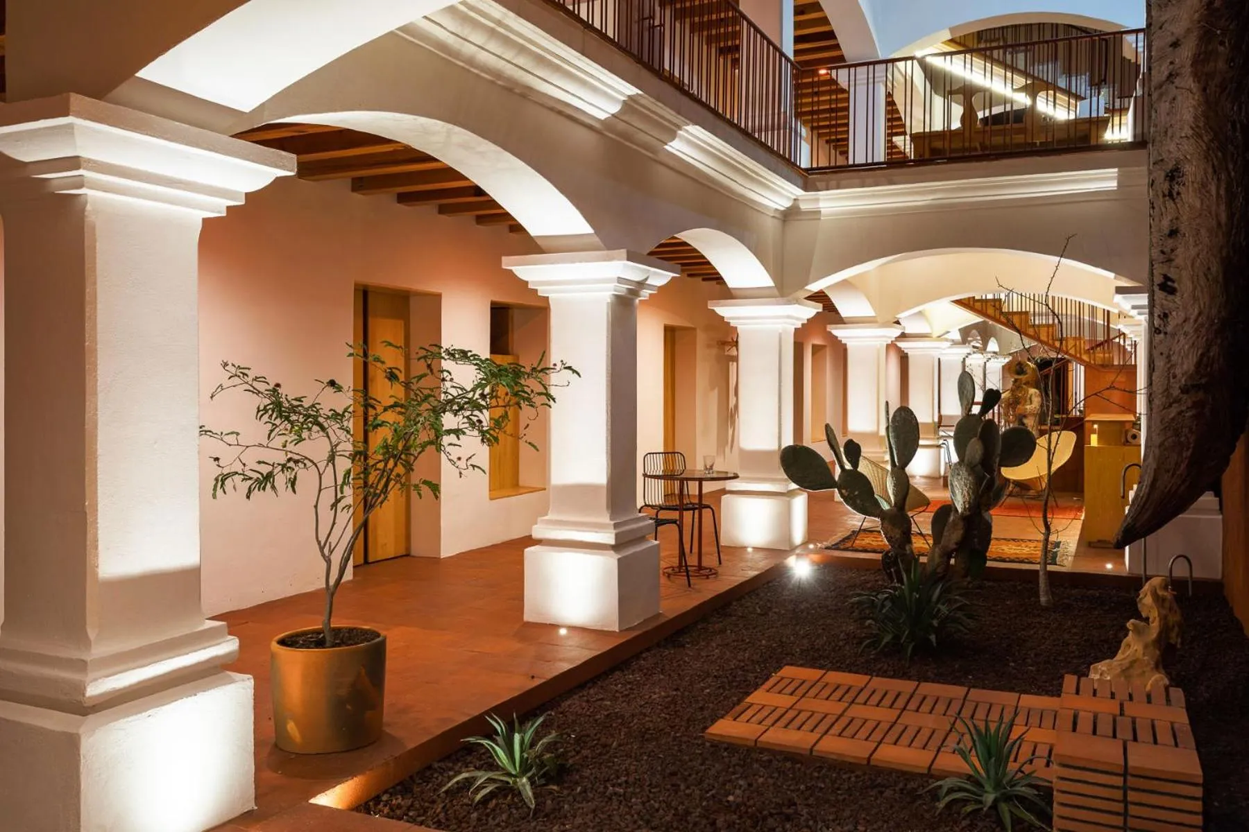 Patio in Hotel Ayook