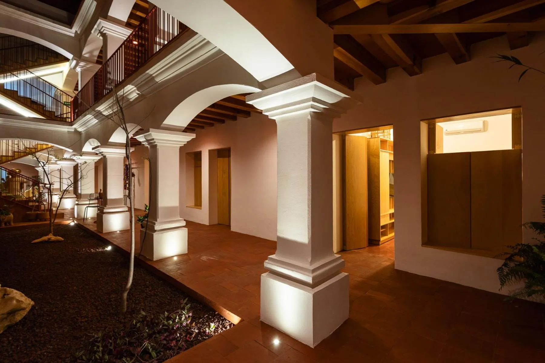 Night in Hotel Ayook