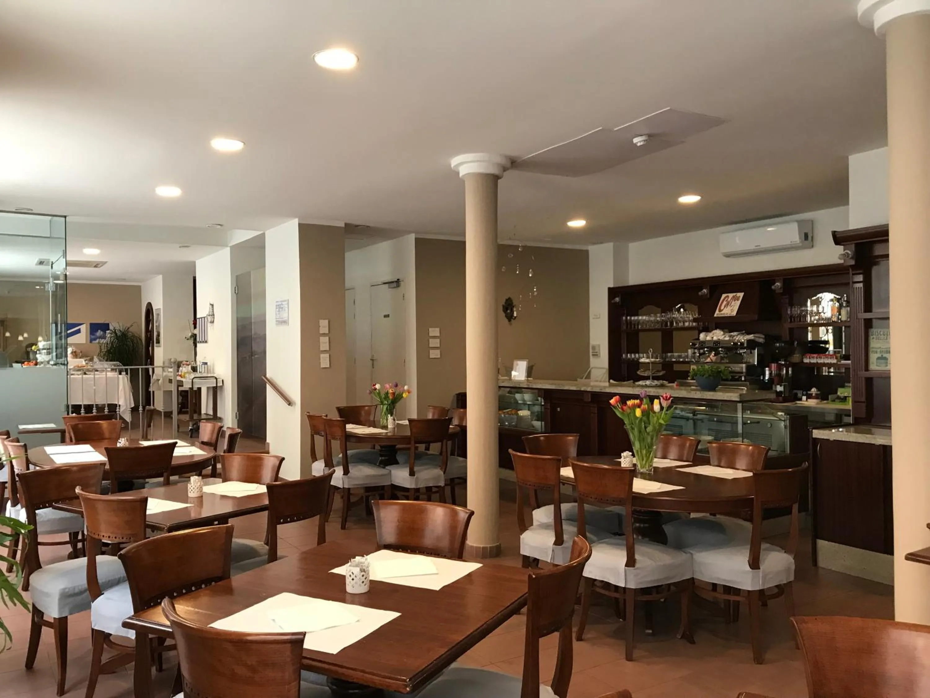 Lounge or bar in AZUR HOTEL