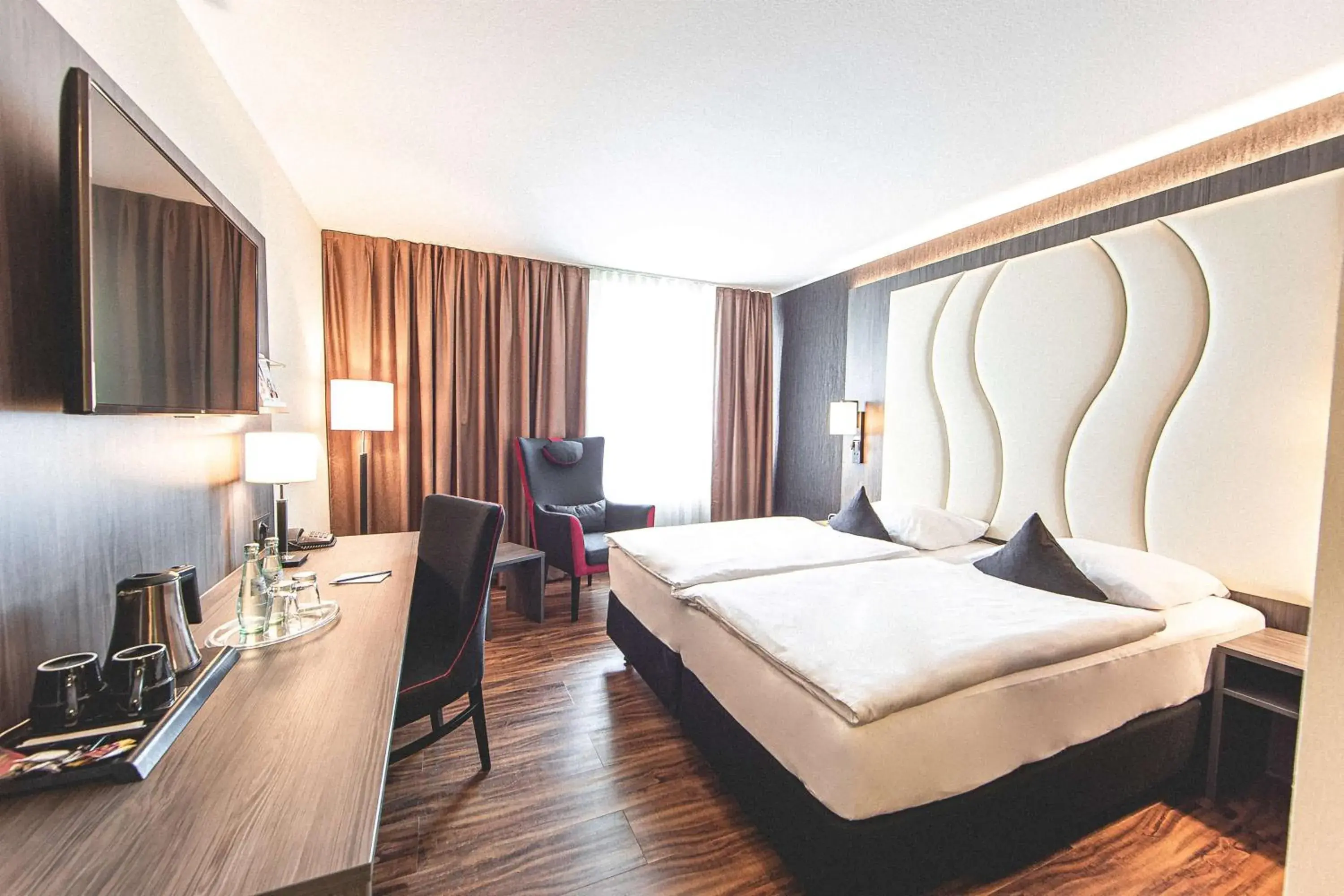 Standard Double Room - single occupancy in Best Western PLAZA Hotel Grevenbroich Standard Double Room - single occupancy in Best Western PLAZA Hotel Grevenbroich