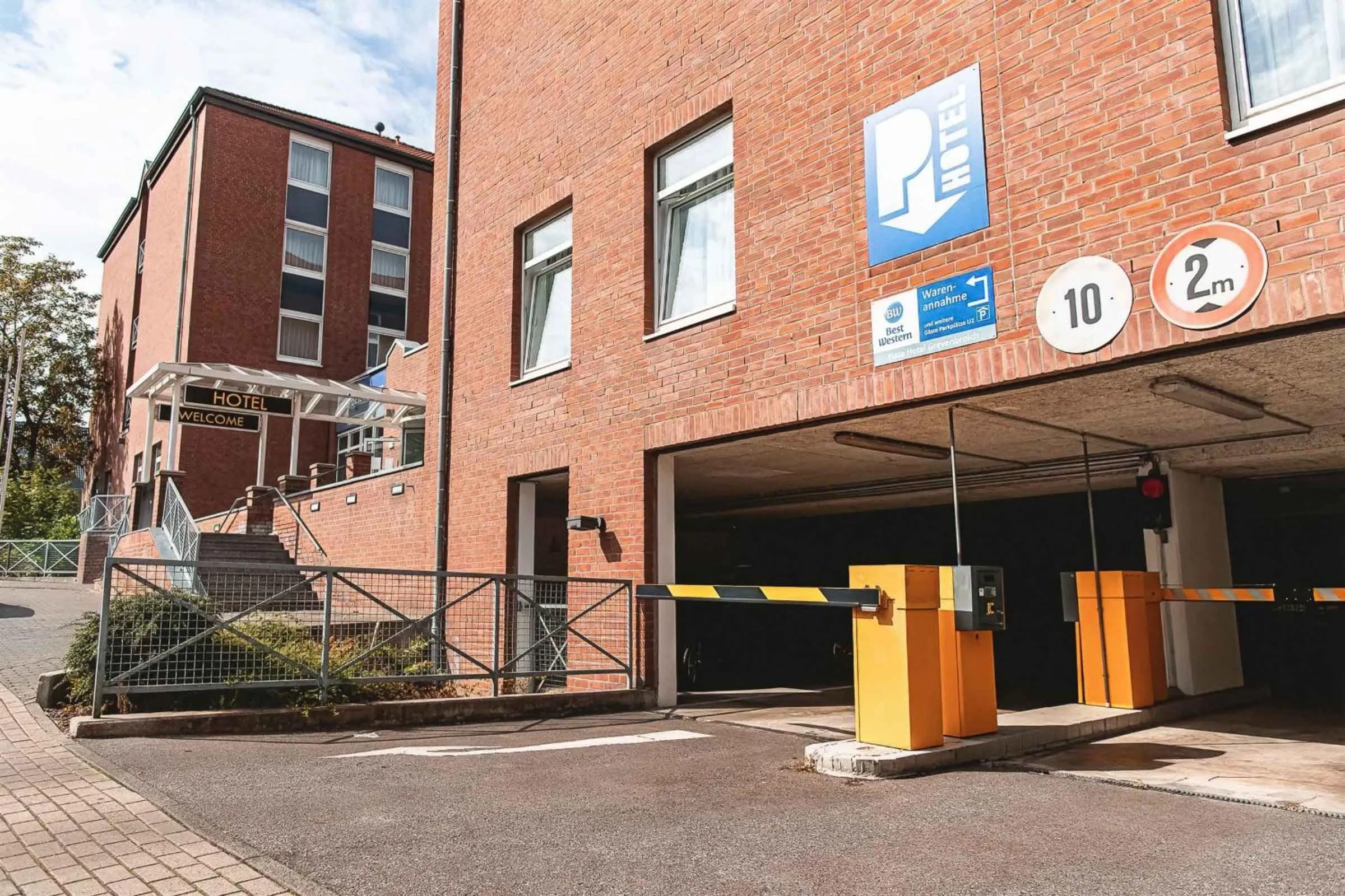 Facade/entrance in Best Western PLAZA Hotel Grevenbroich