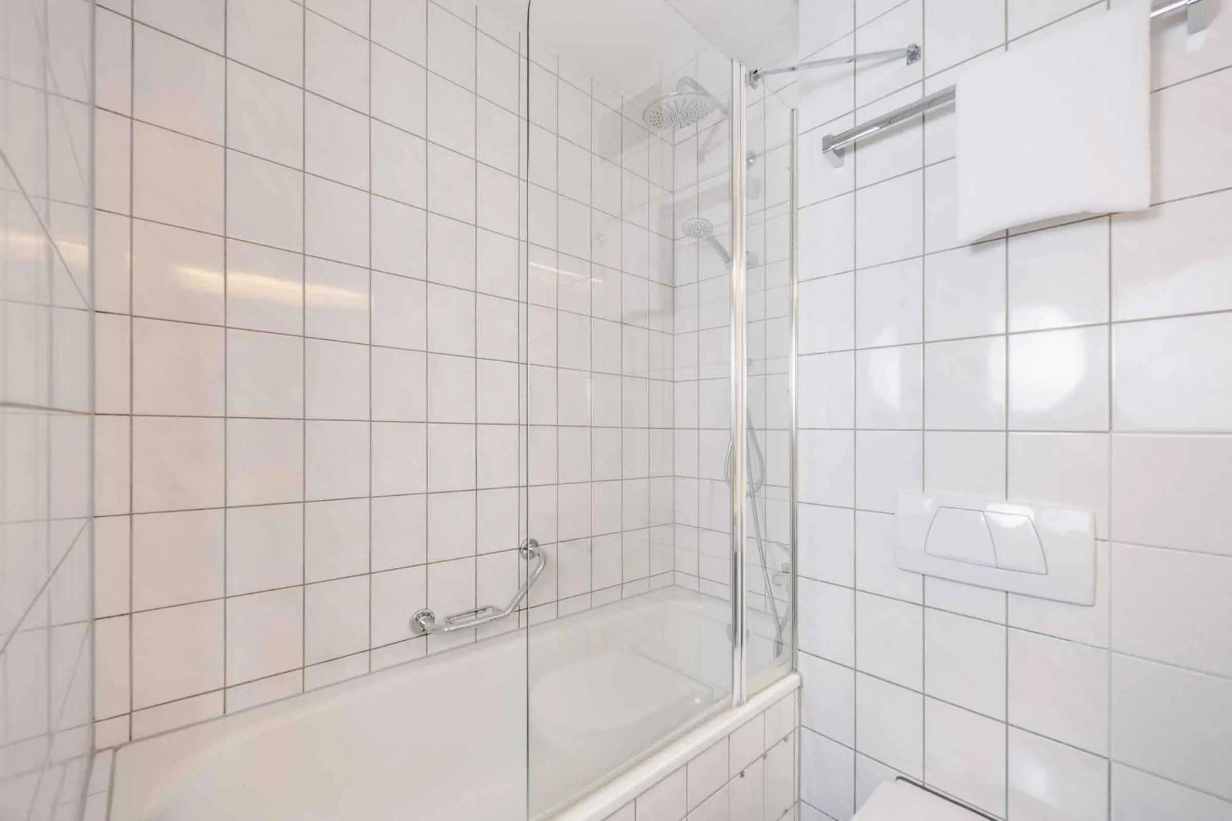 Bathroom in Best Western PLAZA Hotel Grevenbroich