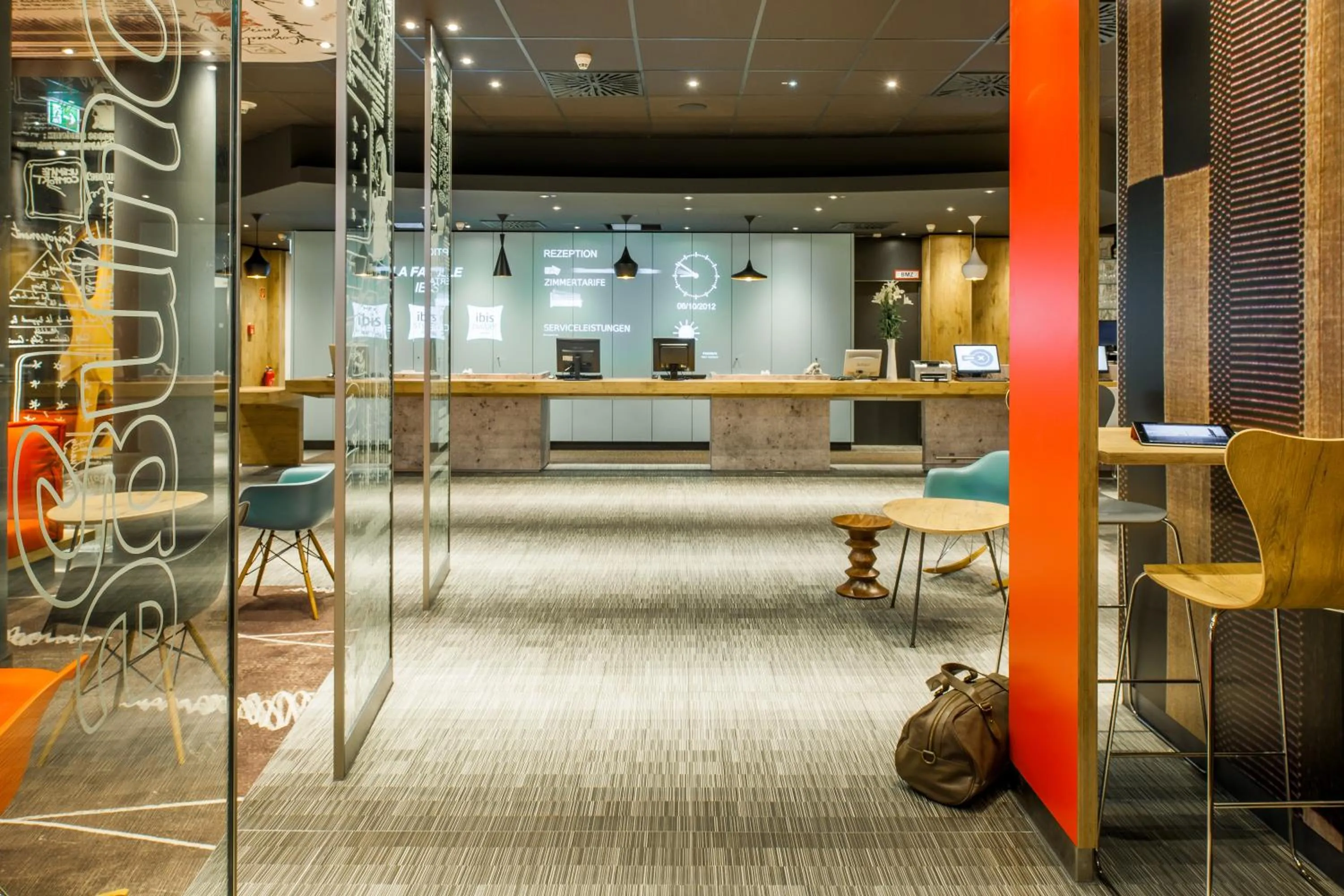 Lobby or reception in ibis Berlin City Potsdamer Platz
