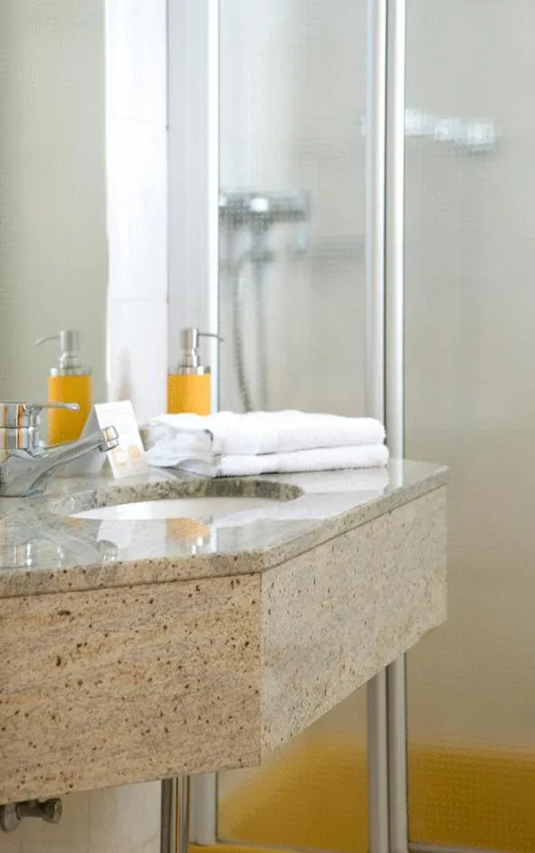 Bathroom in Berghotel Kockelsberg