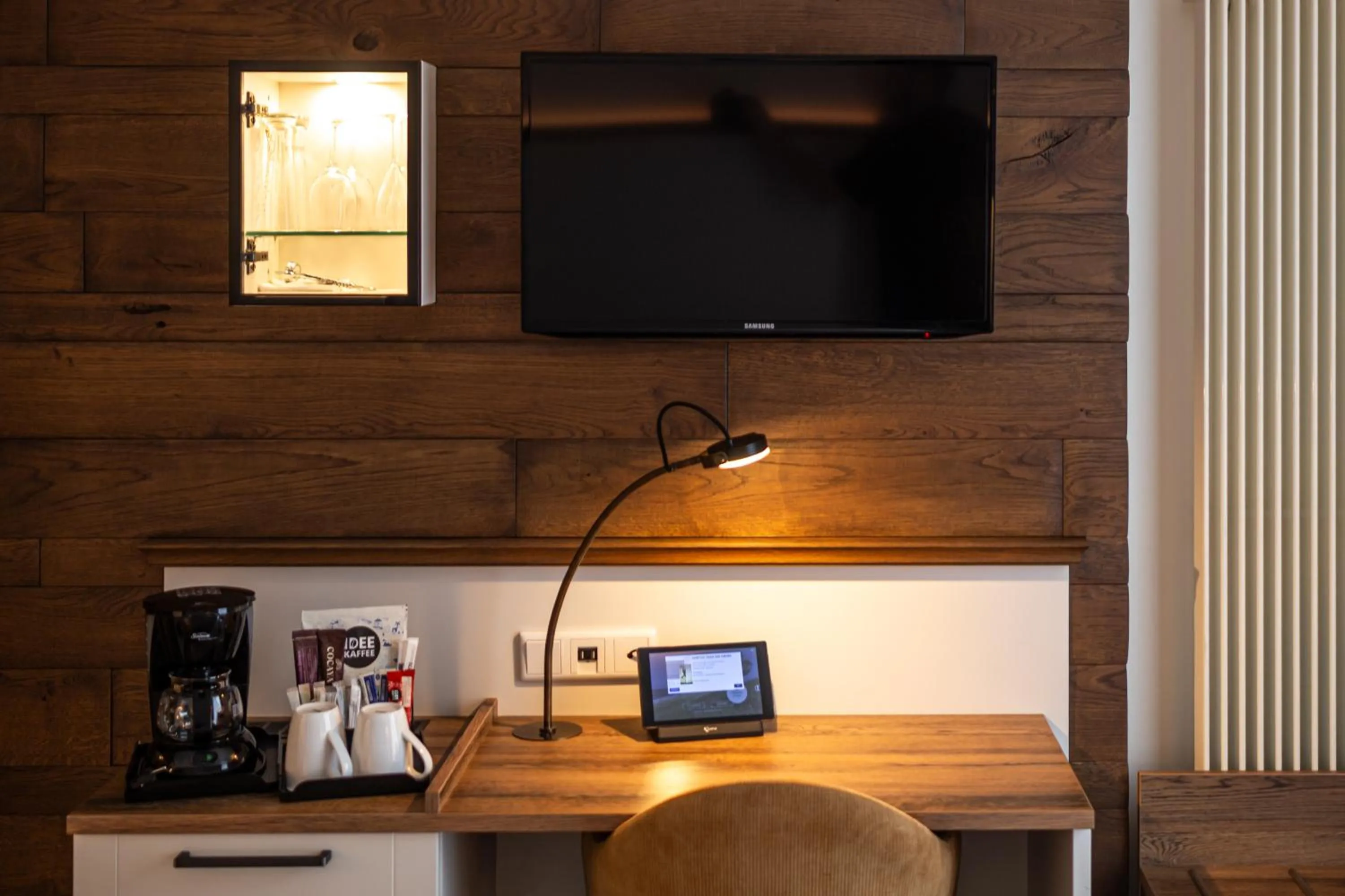 TV and multimedia in Dorint Strandresort & Spa Ostseebad Wustrow