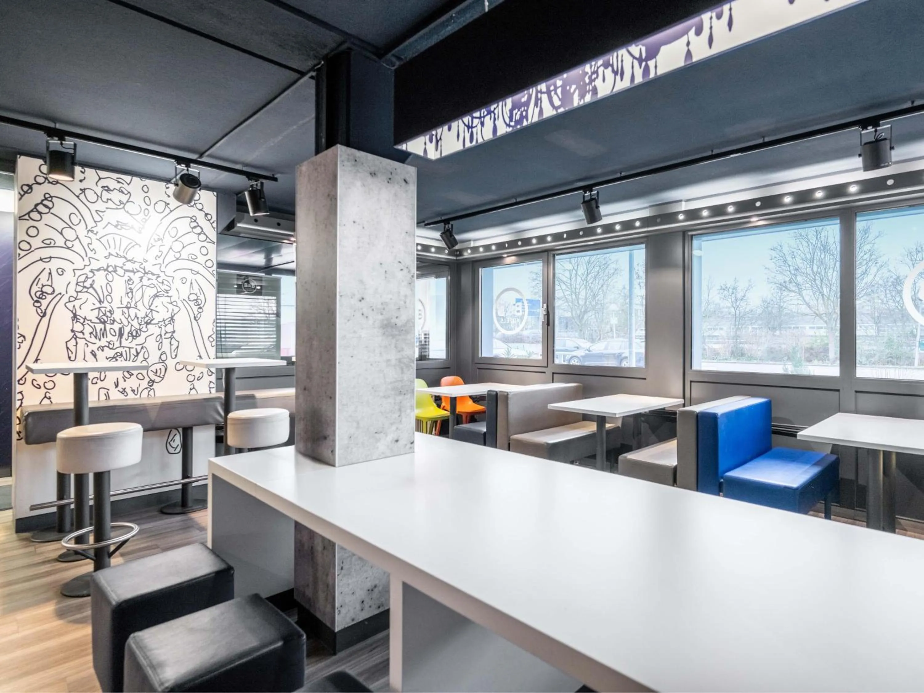 Bathroom in B&B HOTEL Erlangen-Tennenlohe