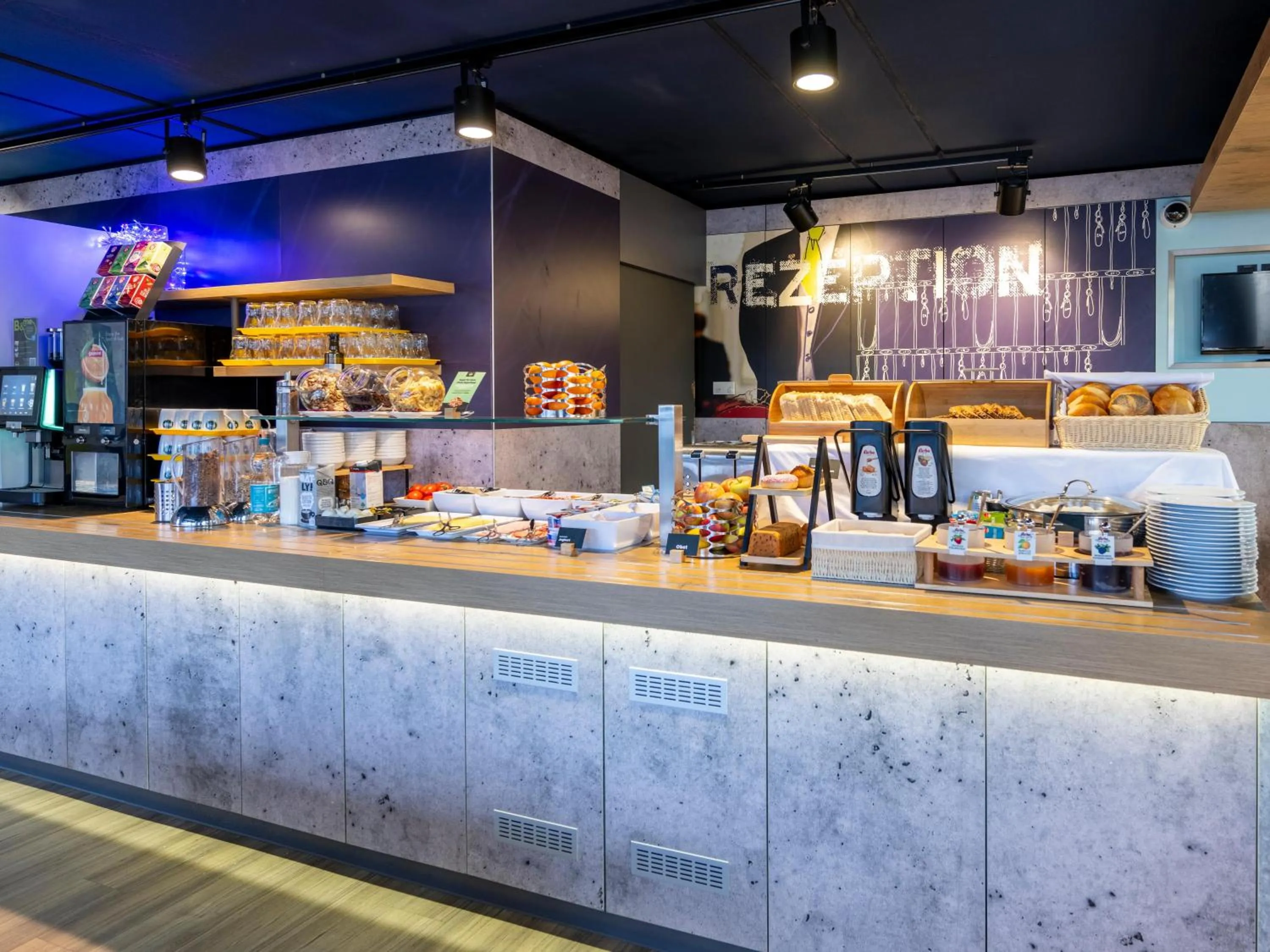 Restaurant/places to eat in ibis budget Nürnberg Tennenlohe