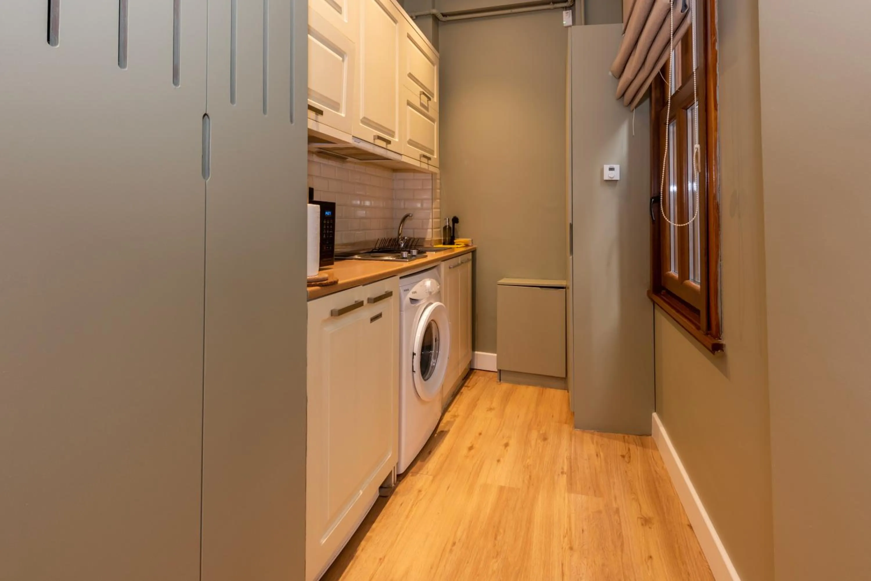 Kitchen or kitchenette in Bguest Pera Suites