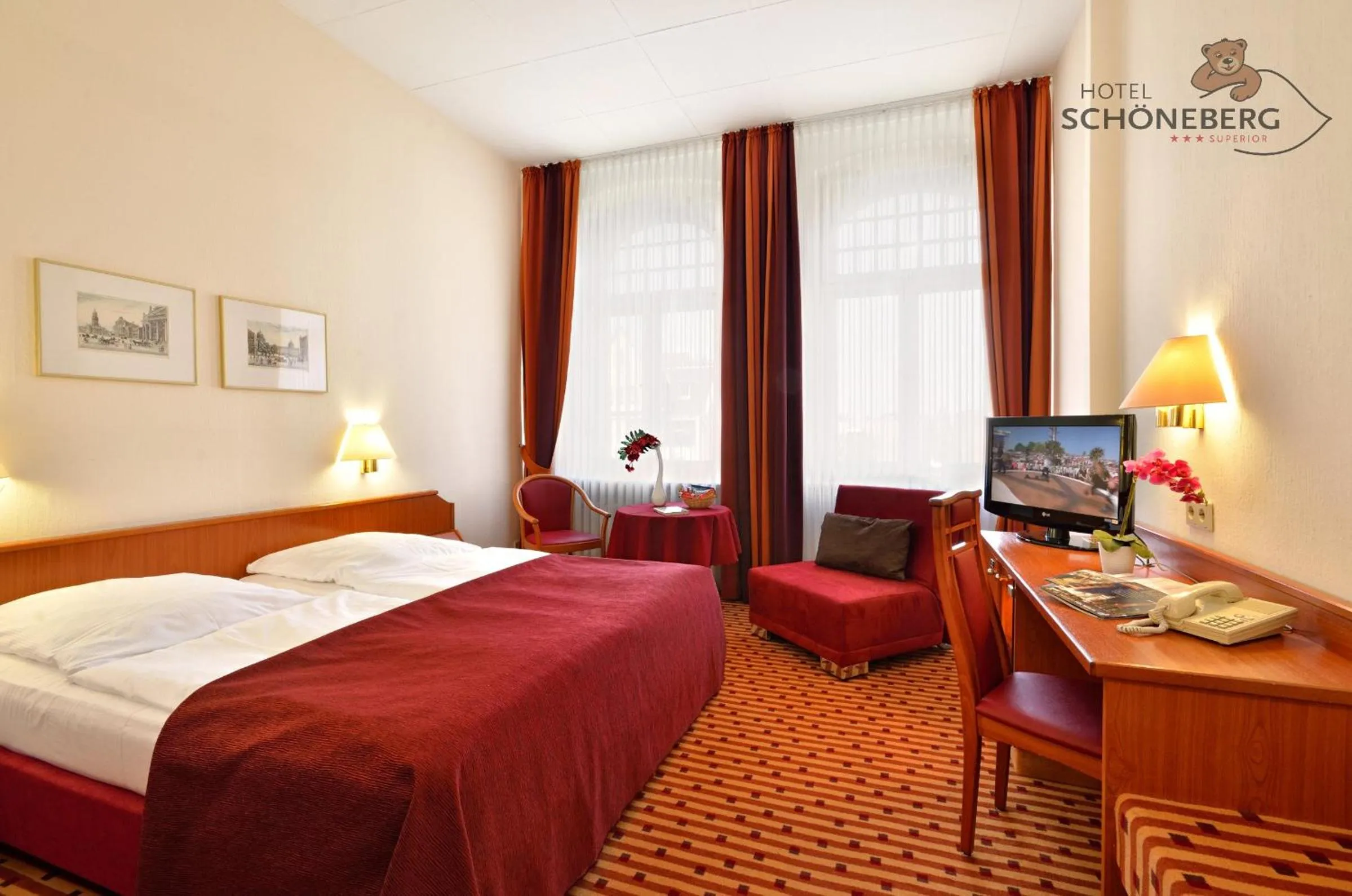 Photo of the whole room, Bed in Hotel Schöneberg