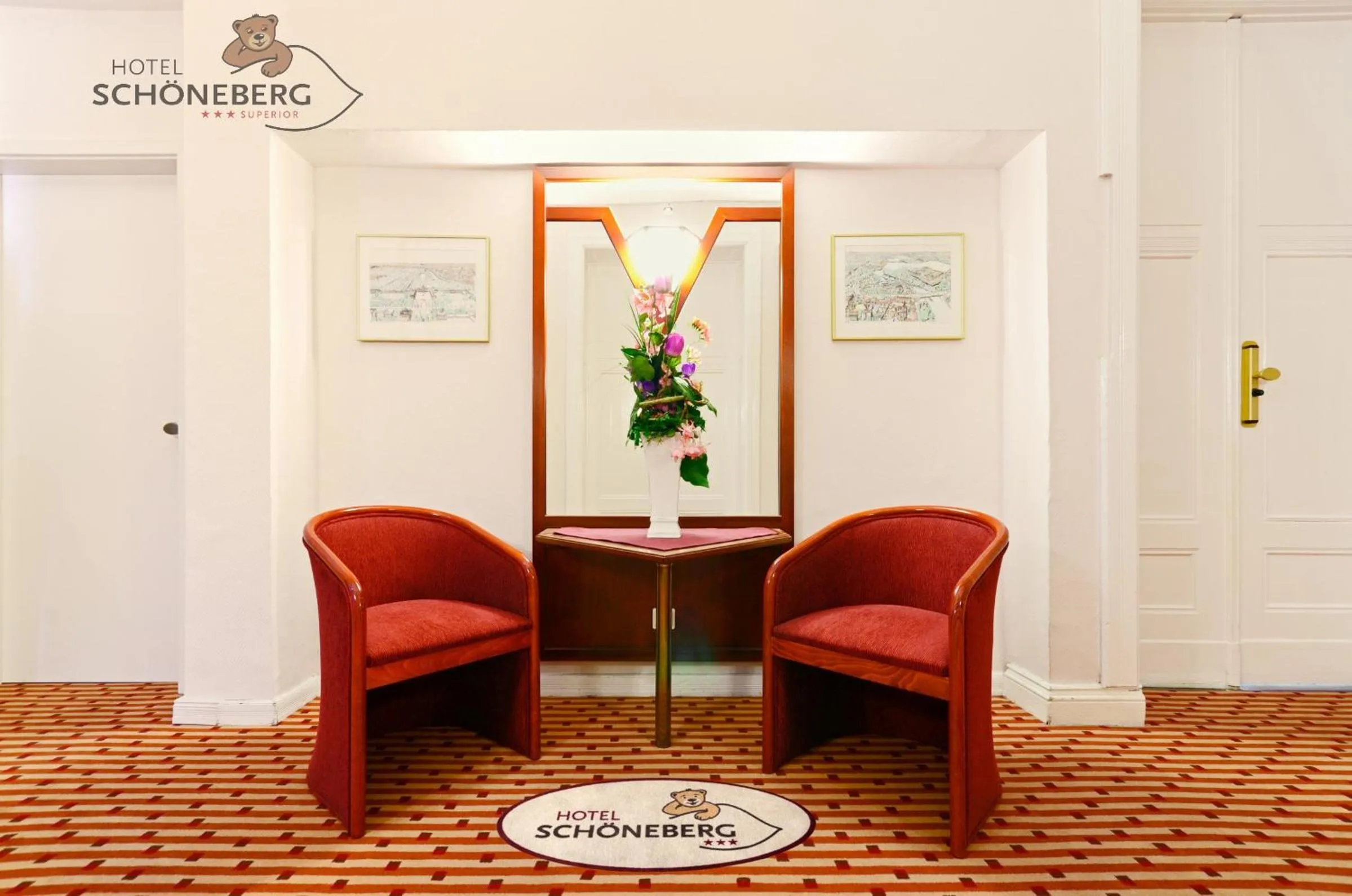 Seating area in Hotel Schöneberg