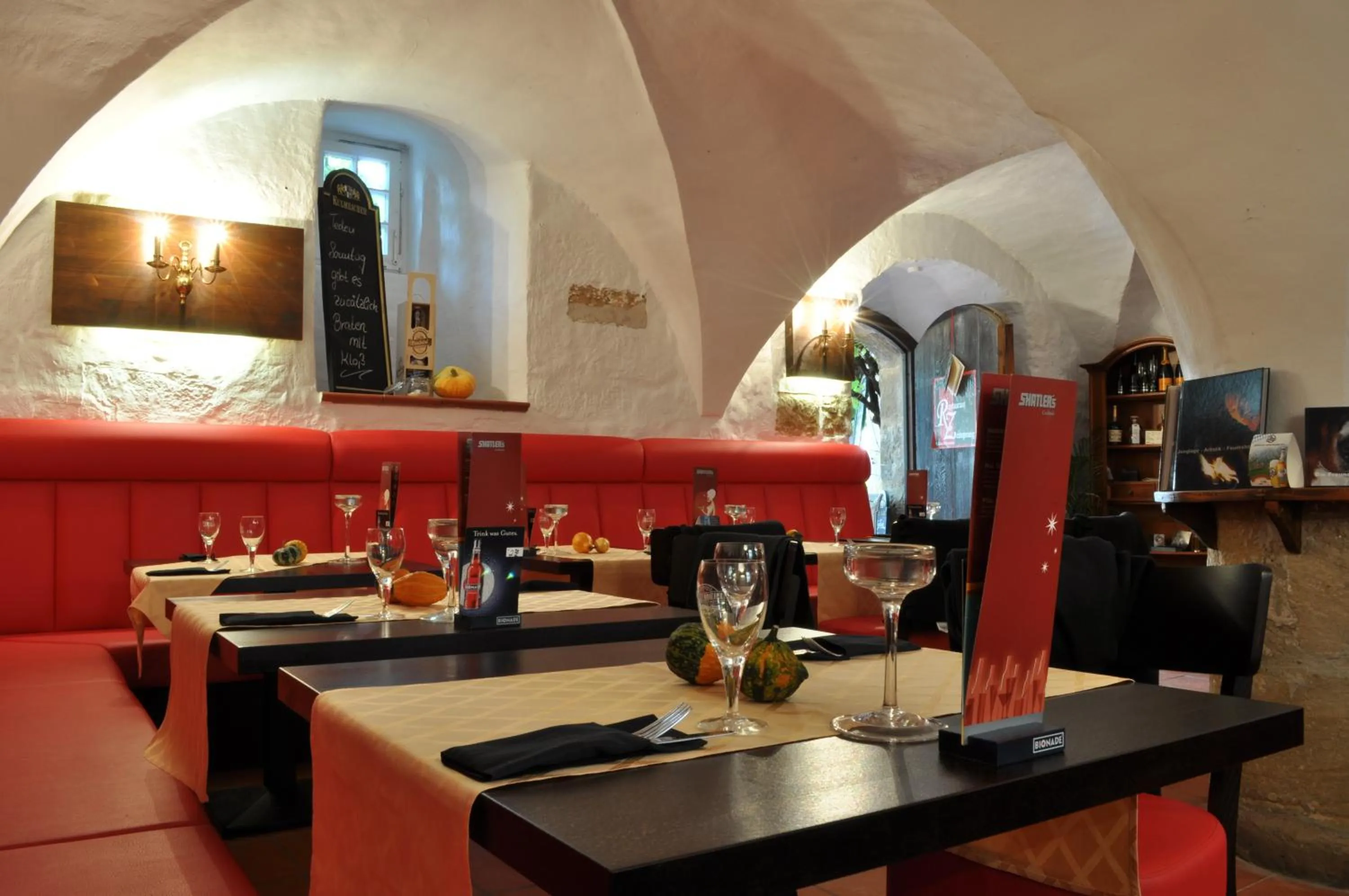 Restaurant/places to eat in Schloss Wiesenthau