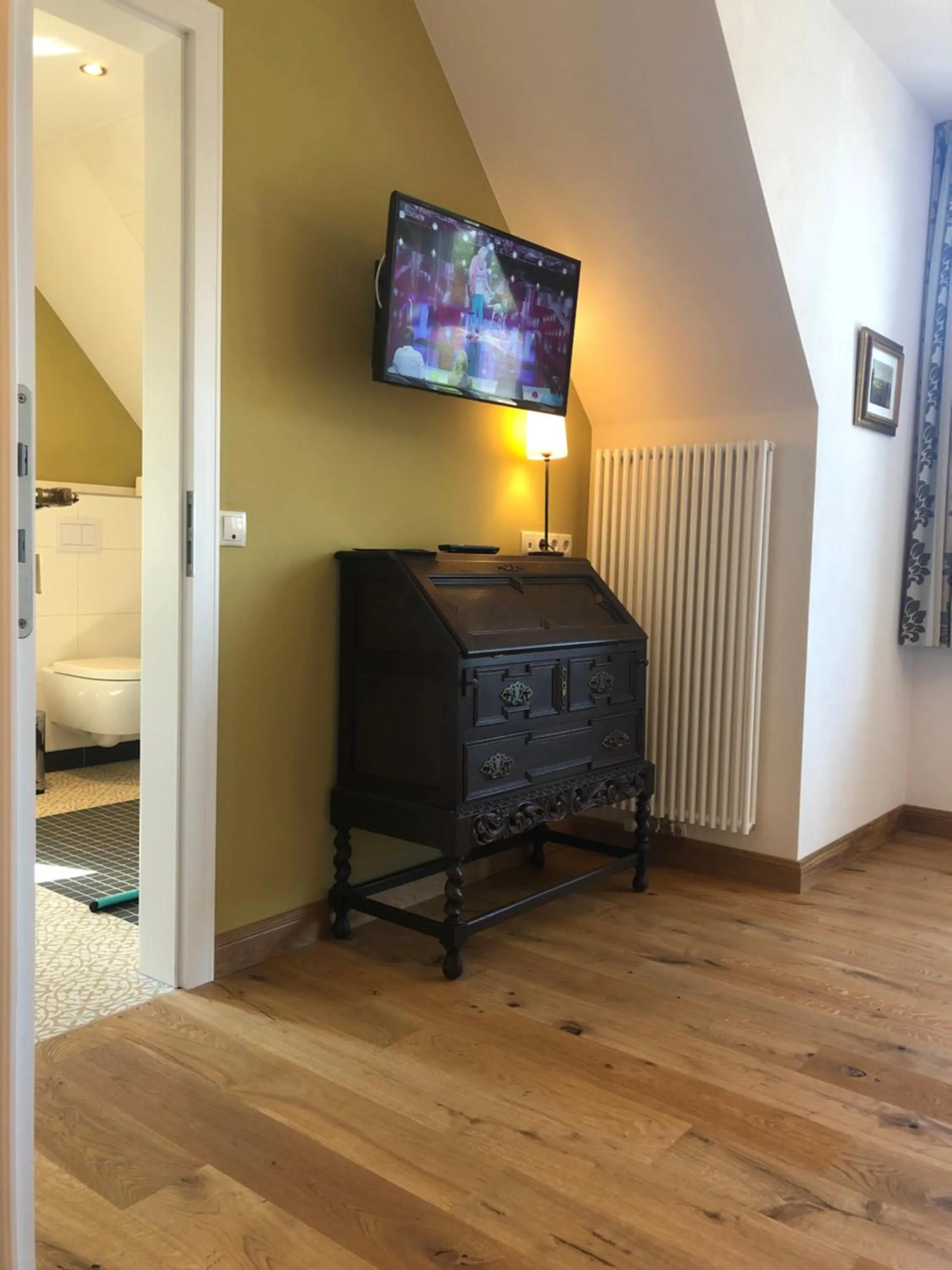 TV and multimedia, Bed in Hotel Anno 1848