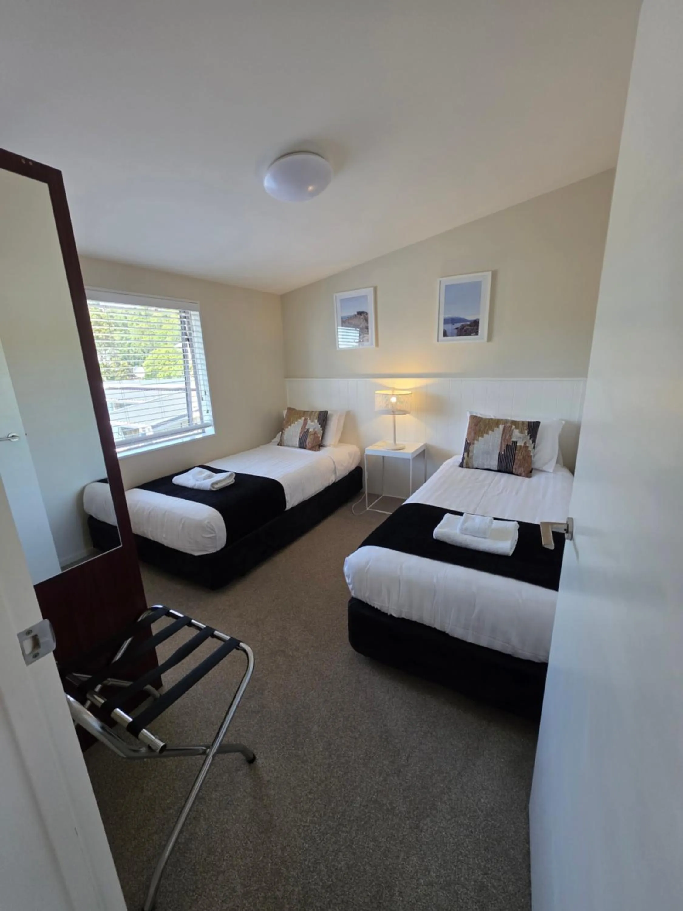 Bedroom, Bed in Kaikoura Waterfront Apartments