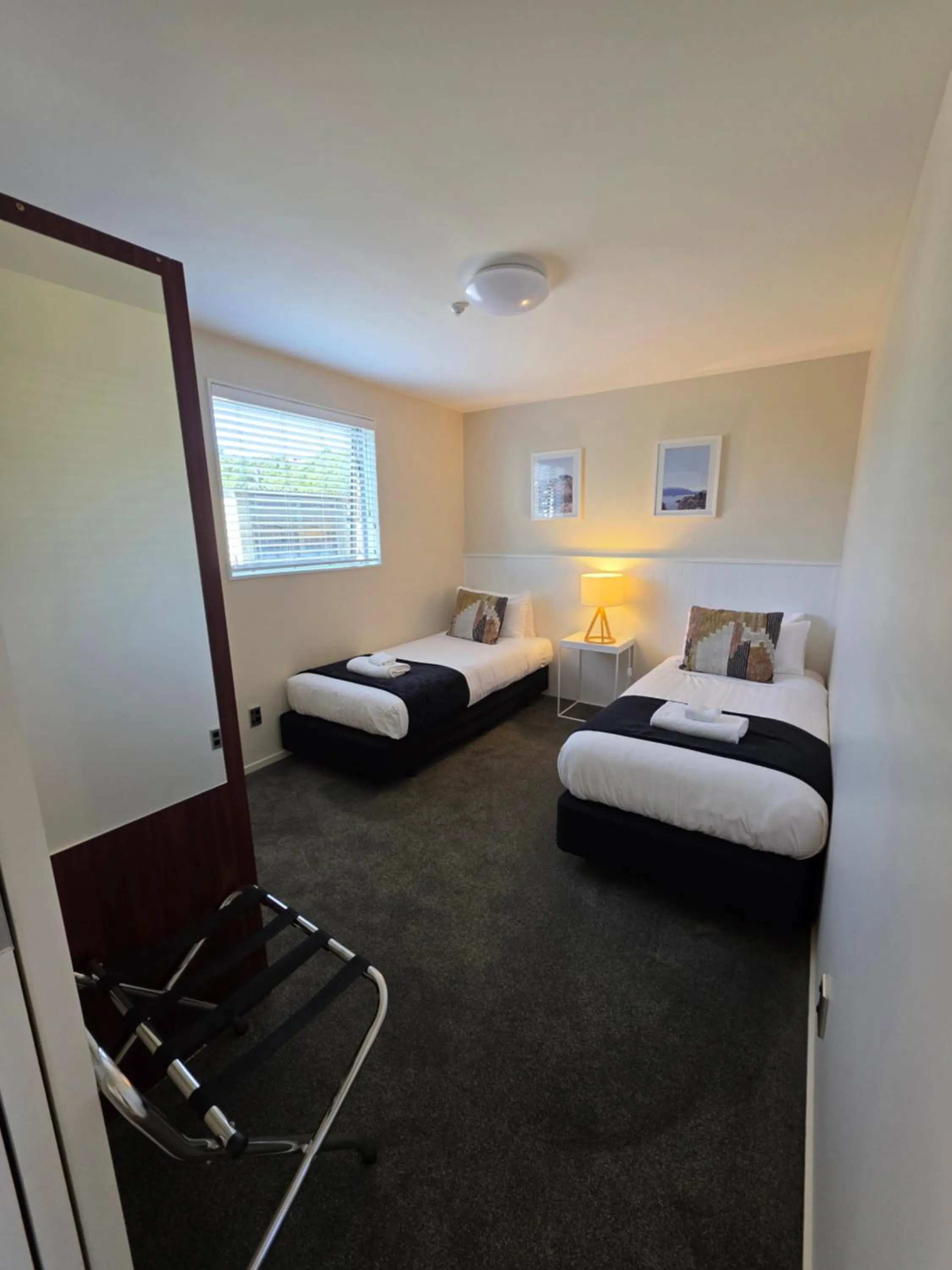 Bedroom, Bed in Kaikoura Waterfront Apartments