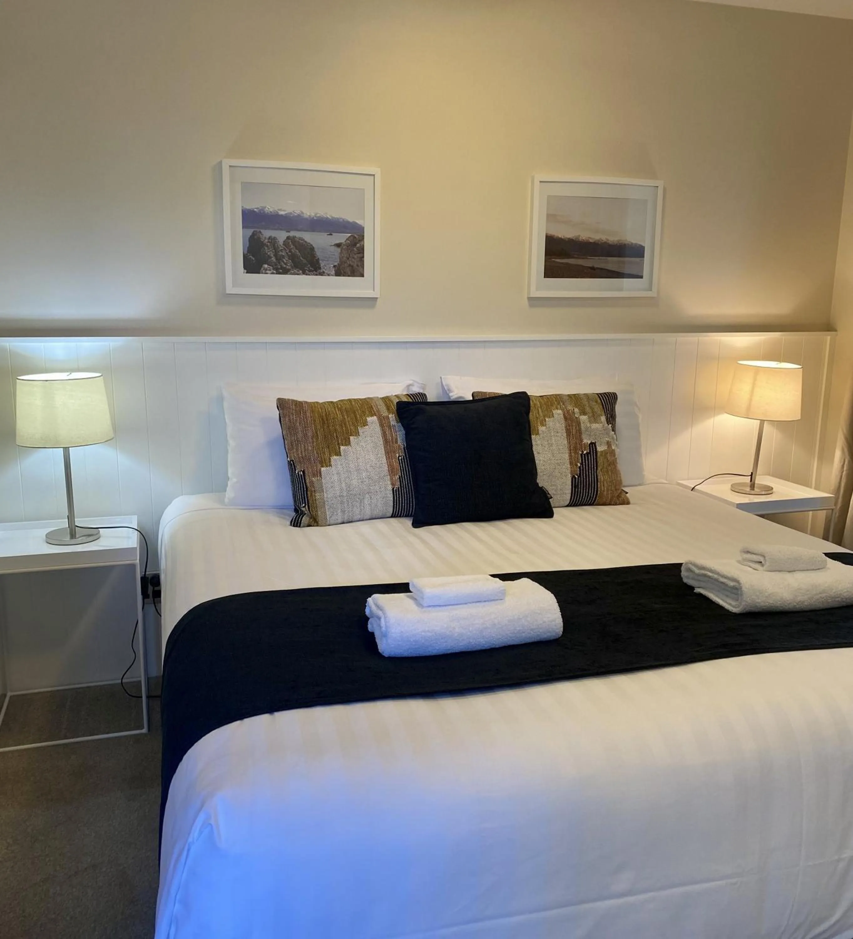 Bed in Kaikoura Waterfront Apartments