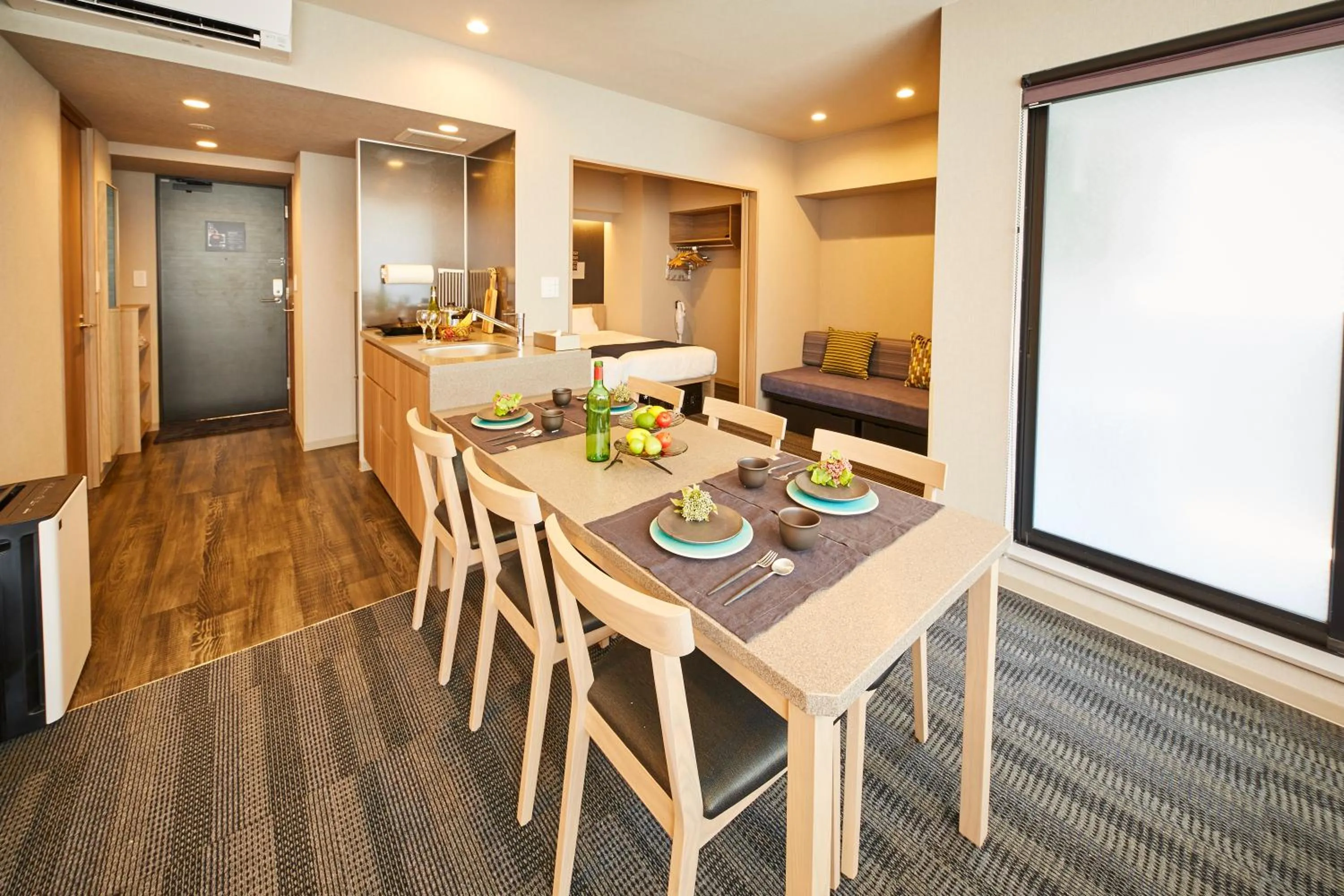 Photo of the whole room in MONday Apart Premium HAMAMATSUCHO