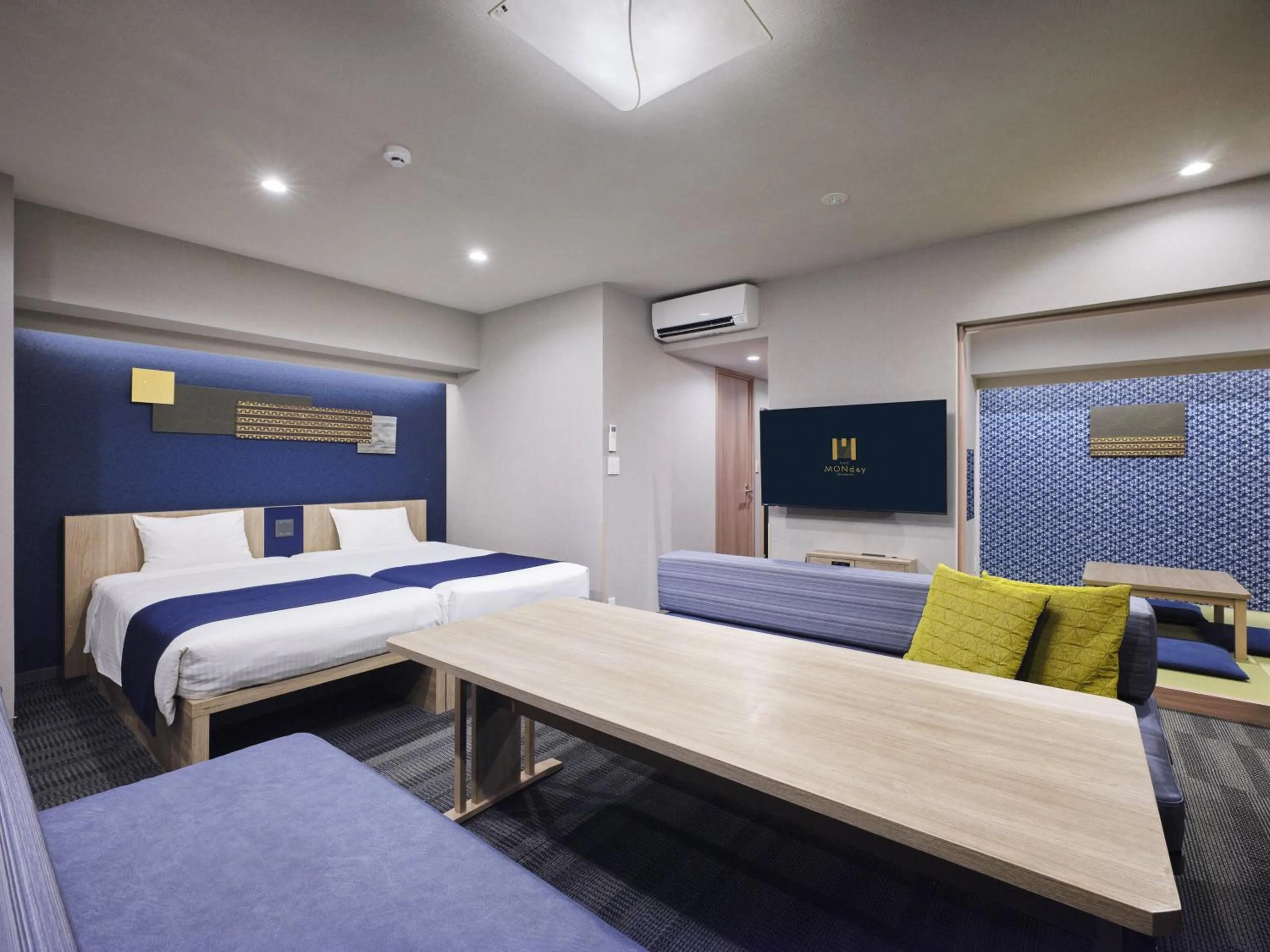 Bed in MONday Apart Premium HAMAMATSUCHO