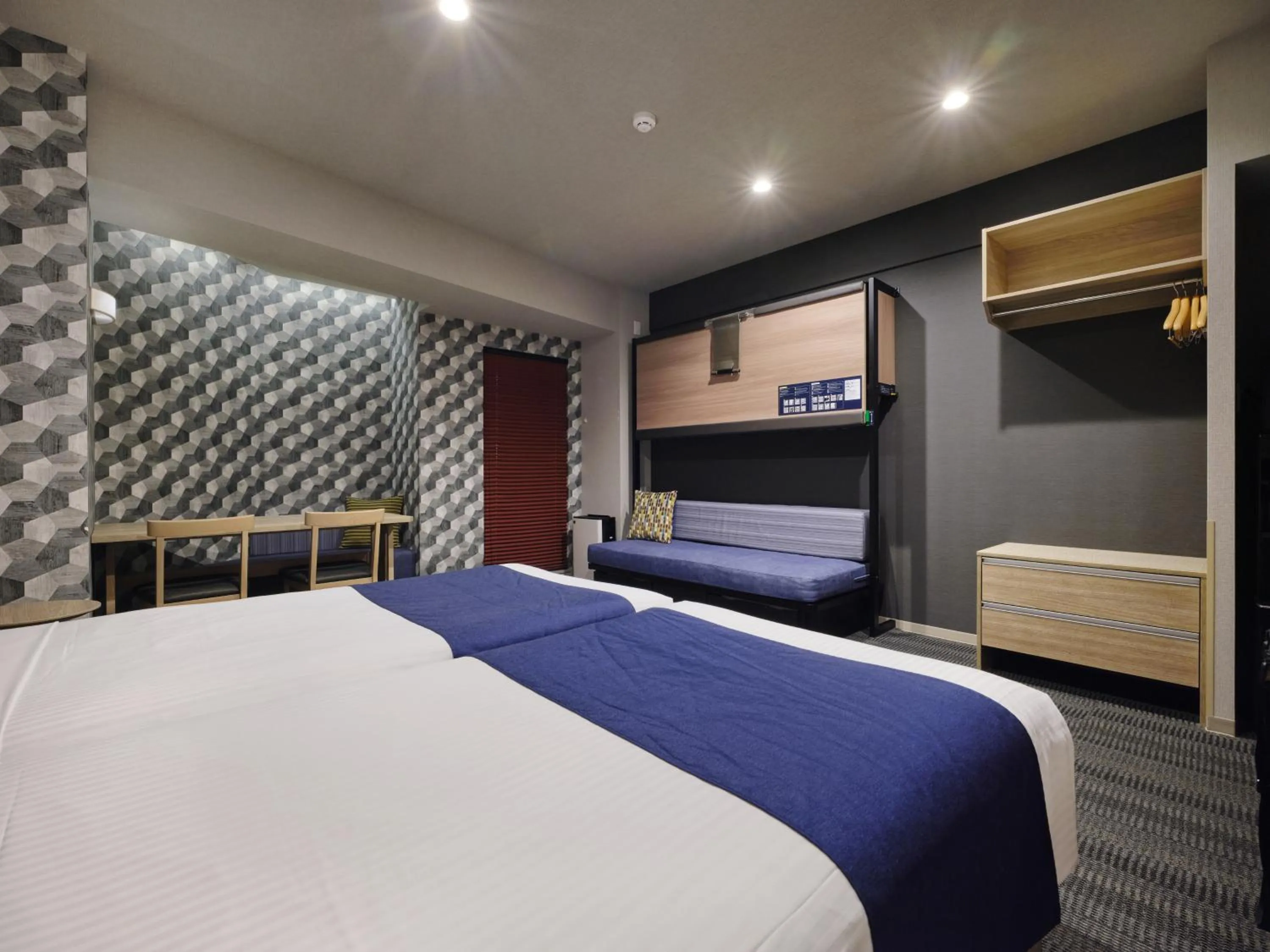 Bed in MONday Apart Hamamatsucho Daimon