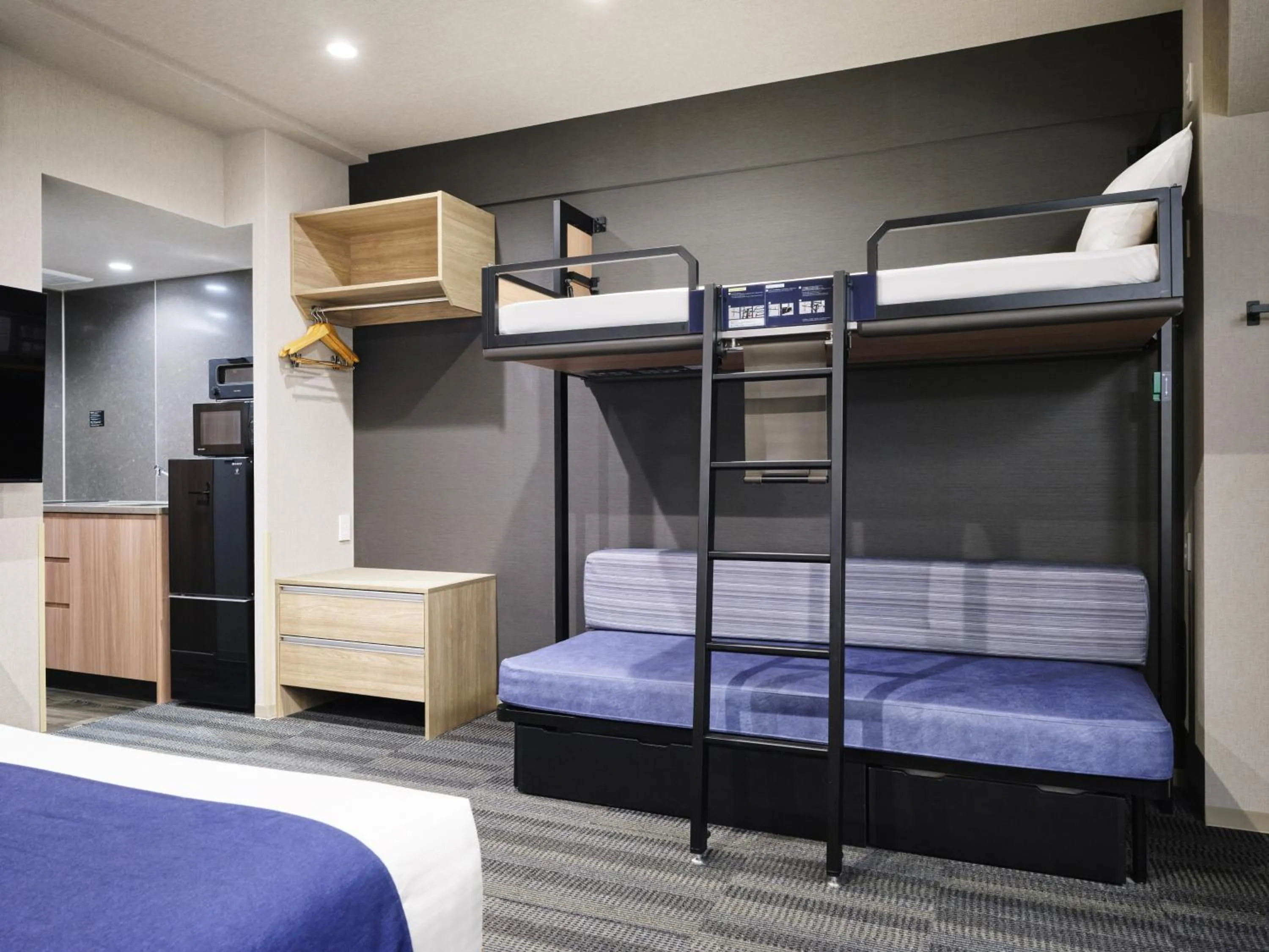 Bed in MONday Apart Hamamatsucho Daimon