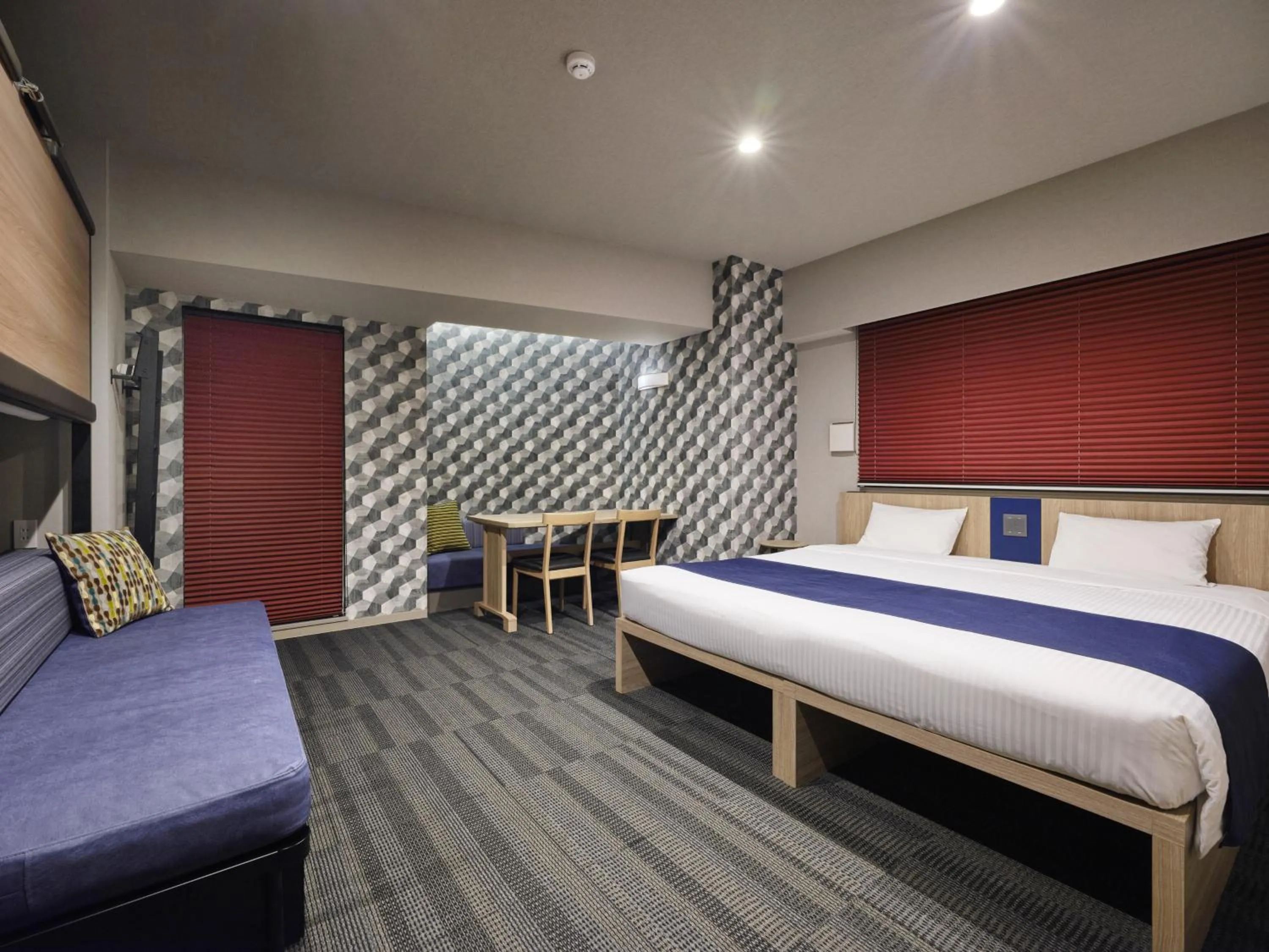 Bed in MONday Apart Hamamatsucho Daimon