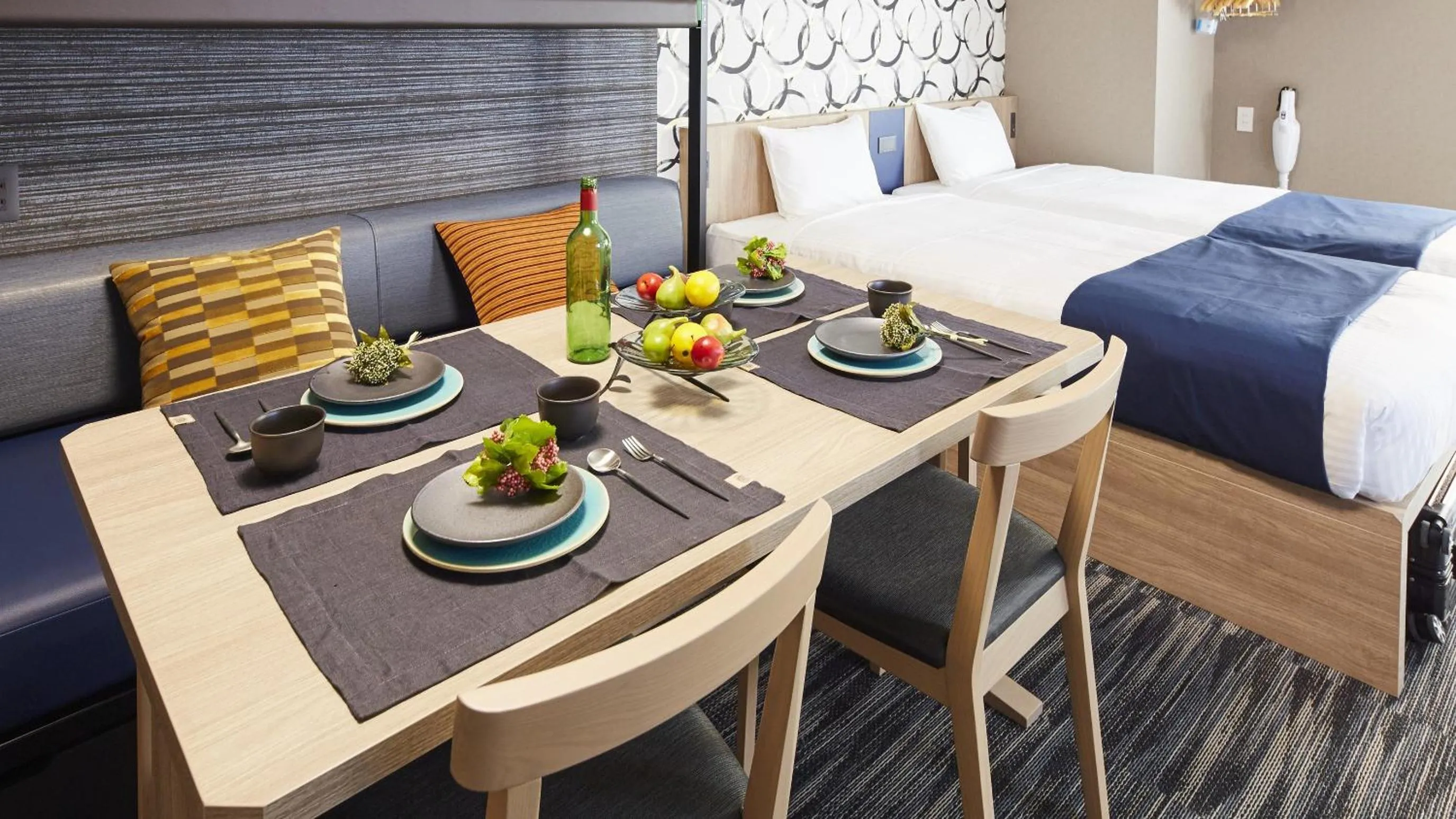 Bed in MONday Apart Premium 日本橋