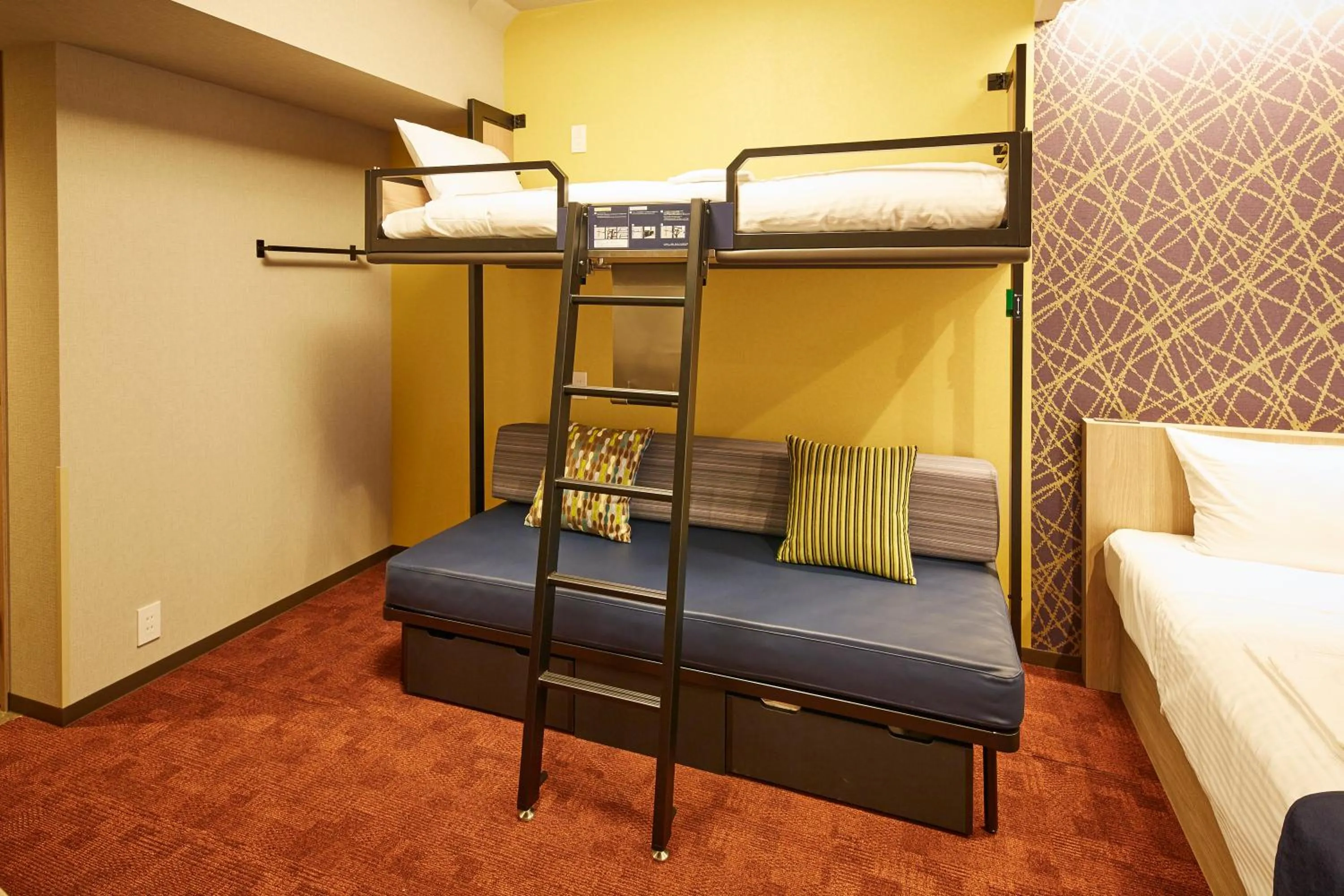 bunk bed, Bed in MONday Apart Premium 日本橋