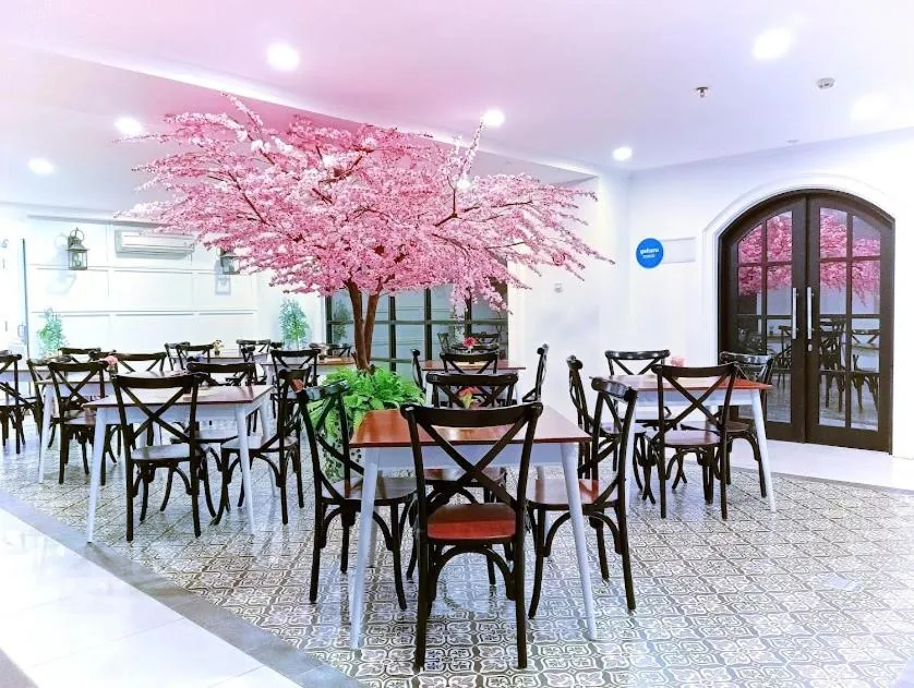 Restaurant/places to eat in Dafam Enkadeli Thamrin Jakarta Syariah