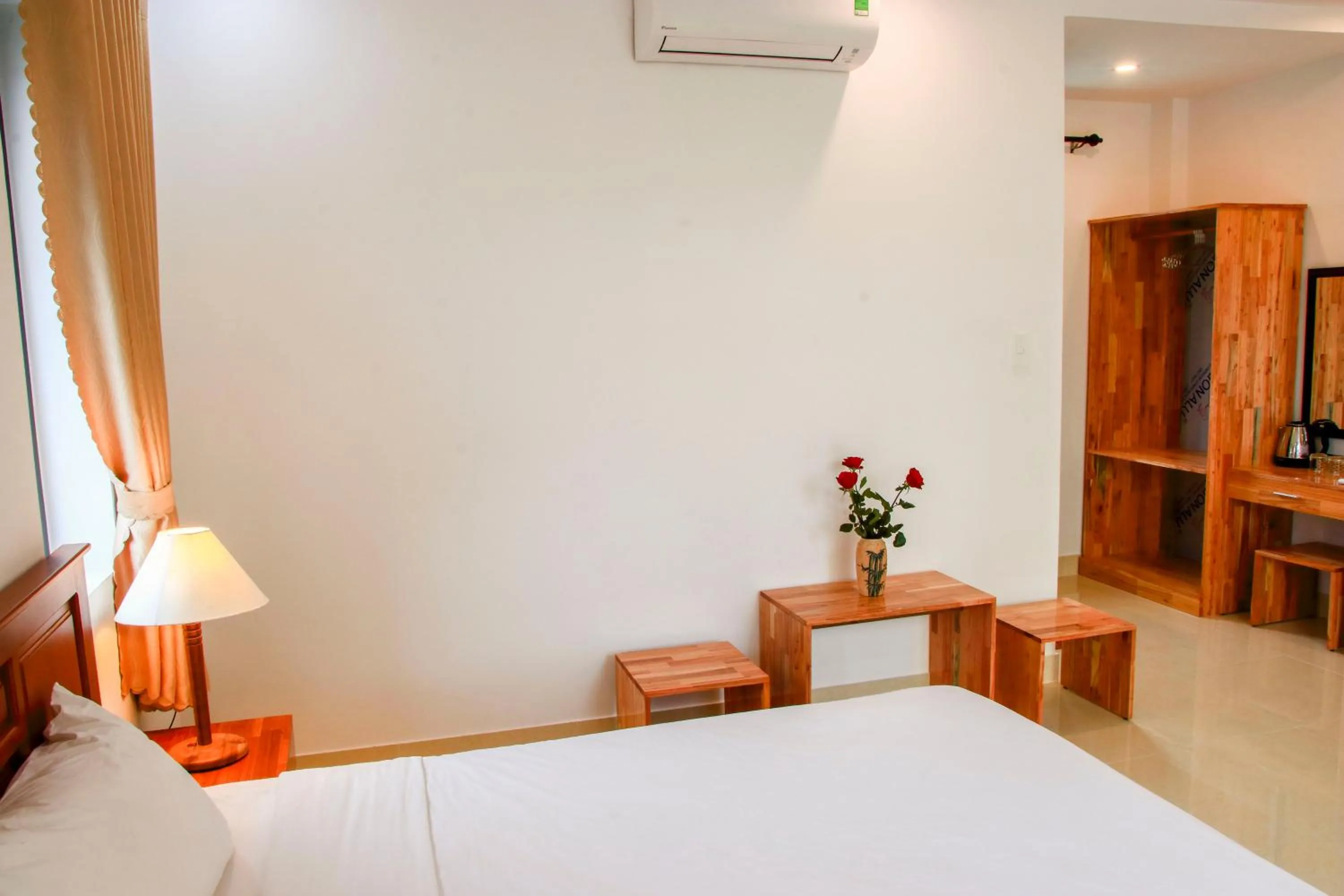 Photo of the whole room, Bed in Hoi An Town Of Viet House Homestay