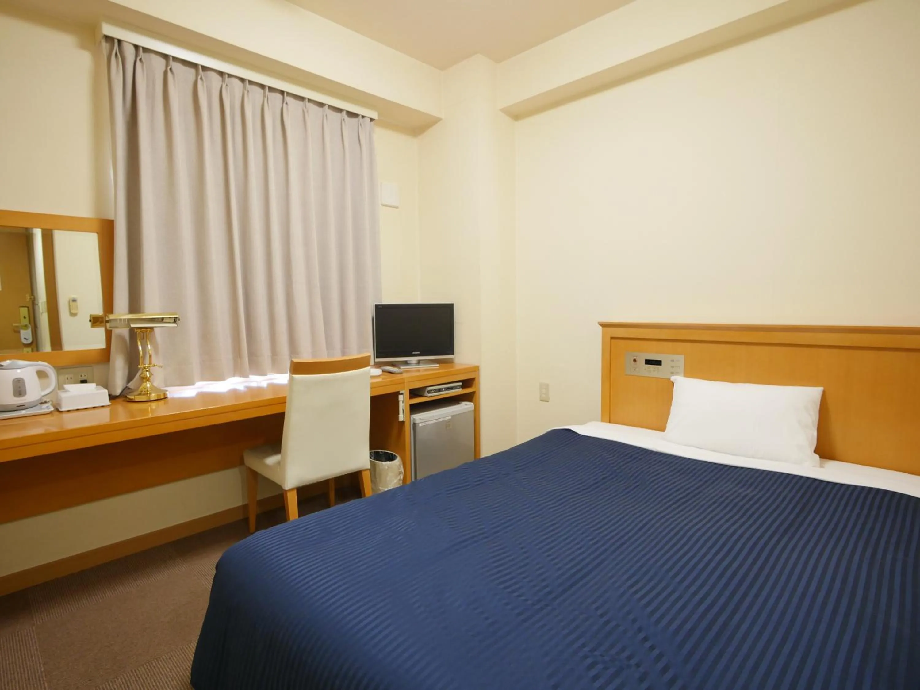 Photo of the whole room in Smile Hotel Shizuoka Yoshida Inter