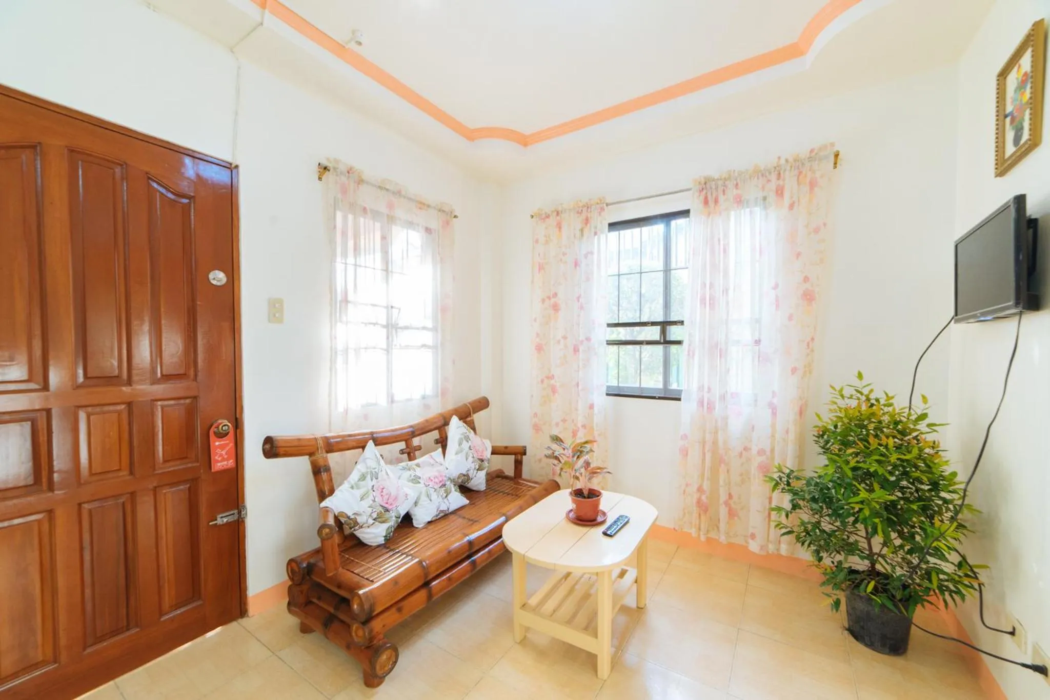 Living room, Bed in RedDoorz @ Q Abeto Street Mandurriao