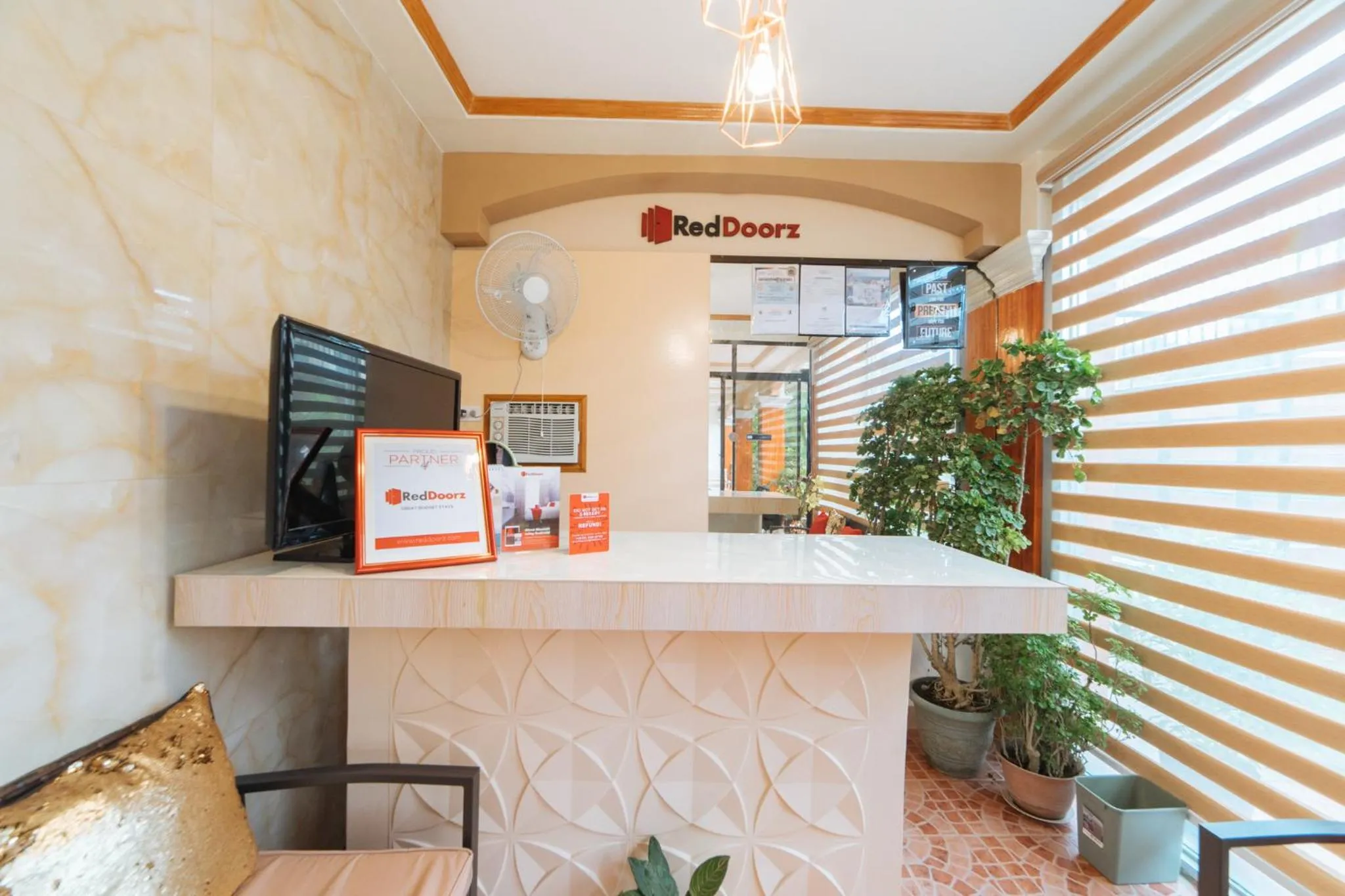 Lobby or reception in RedDoorz @ Q Abeto Street Mandurriao