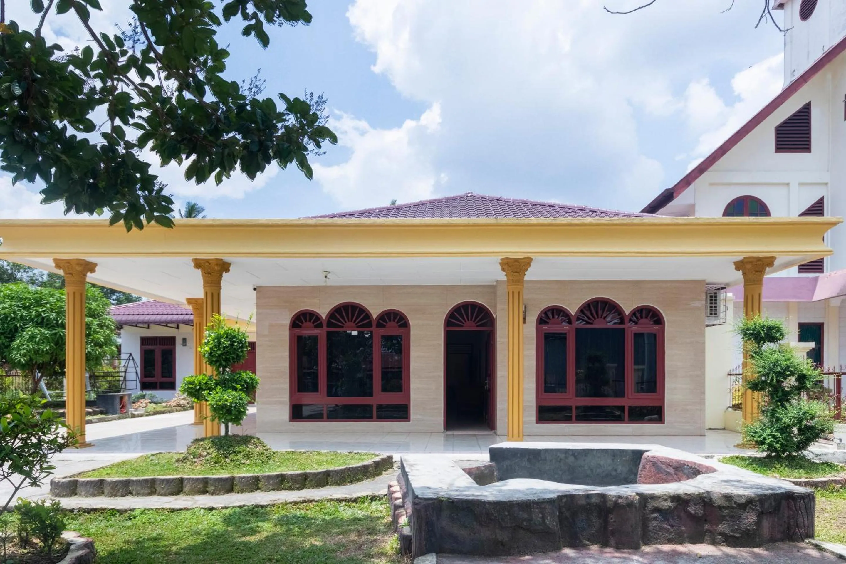 Property building in RedDoorz at Samuel Homestay Pematangsiantar