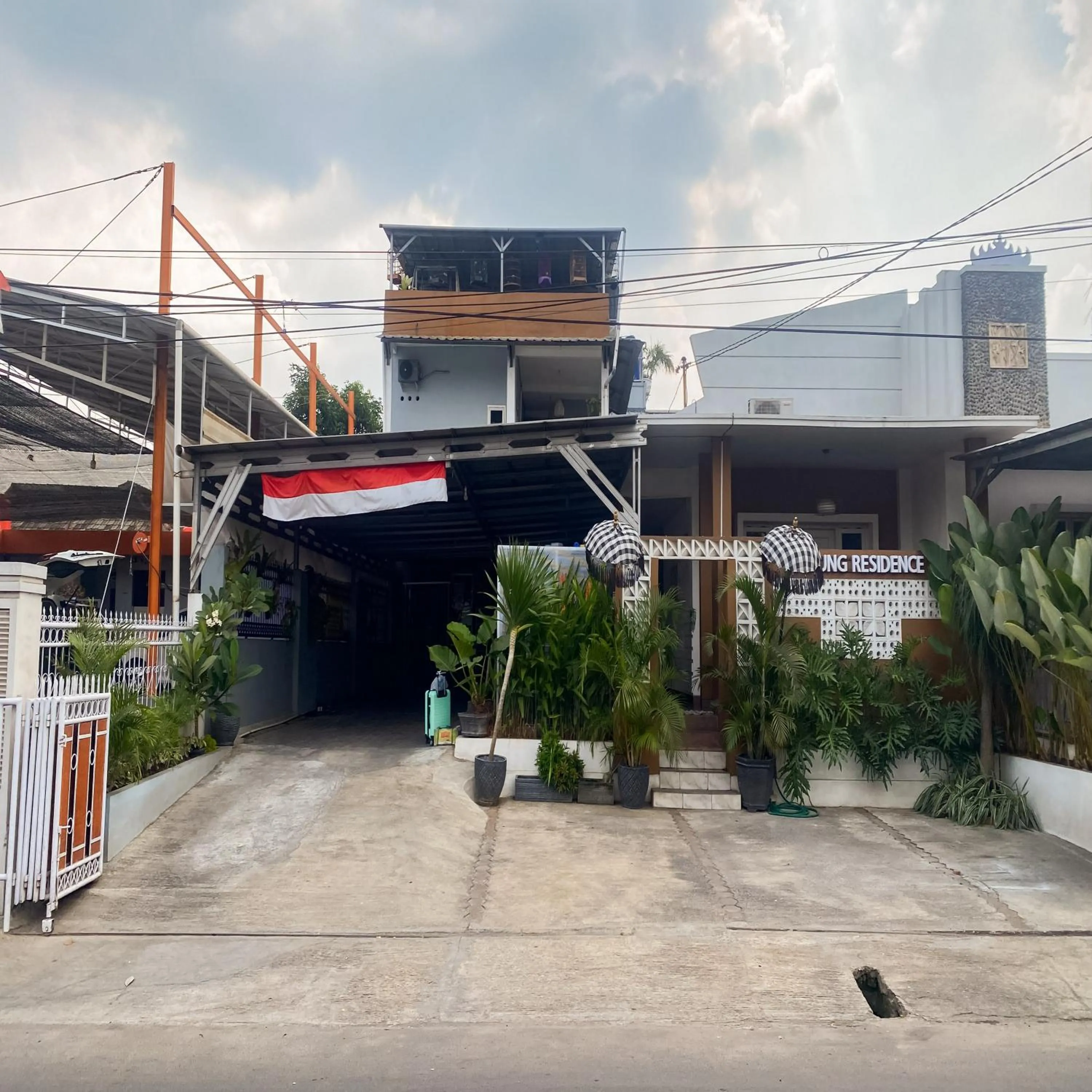 Facade/entrance in Andung Residence Lampung RedPartner