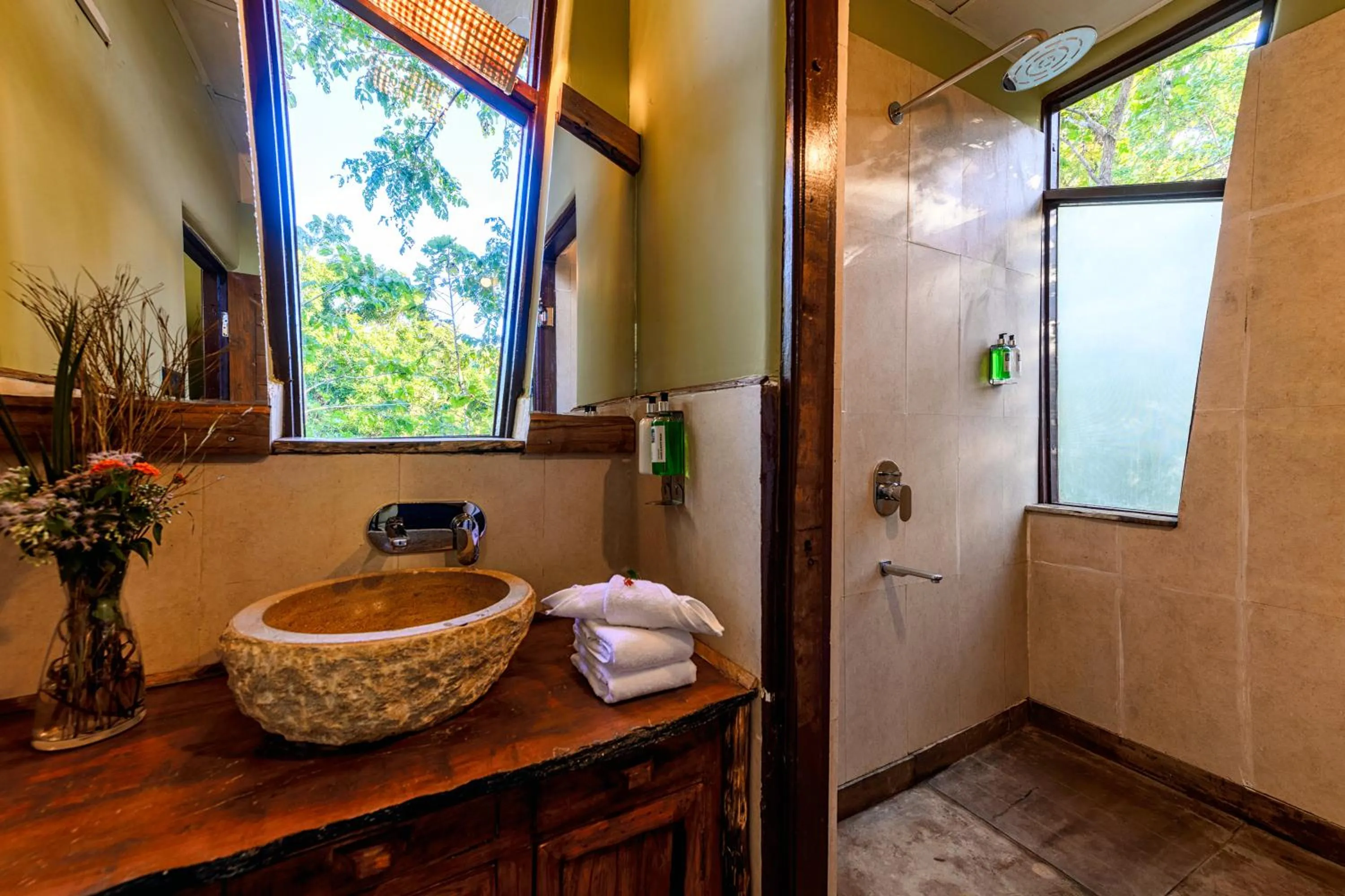 Bathroom in Kanha Jungle Camp