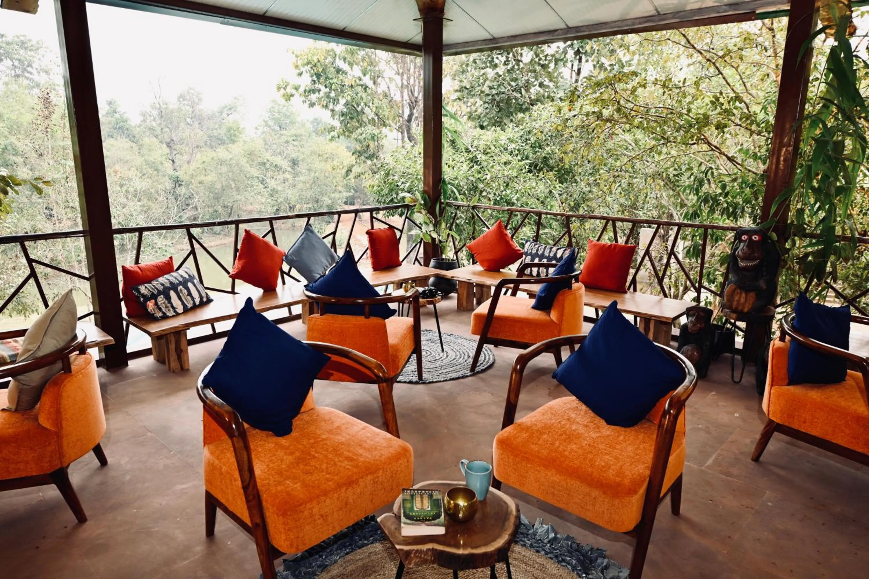 Lounge or bar in Kanha Jungle Camp