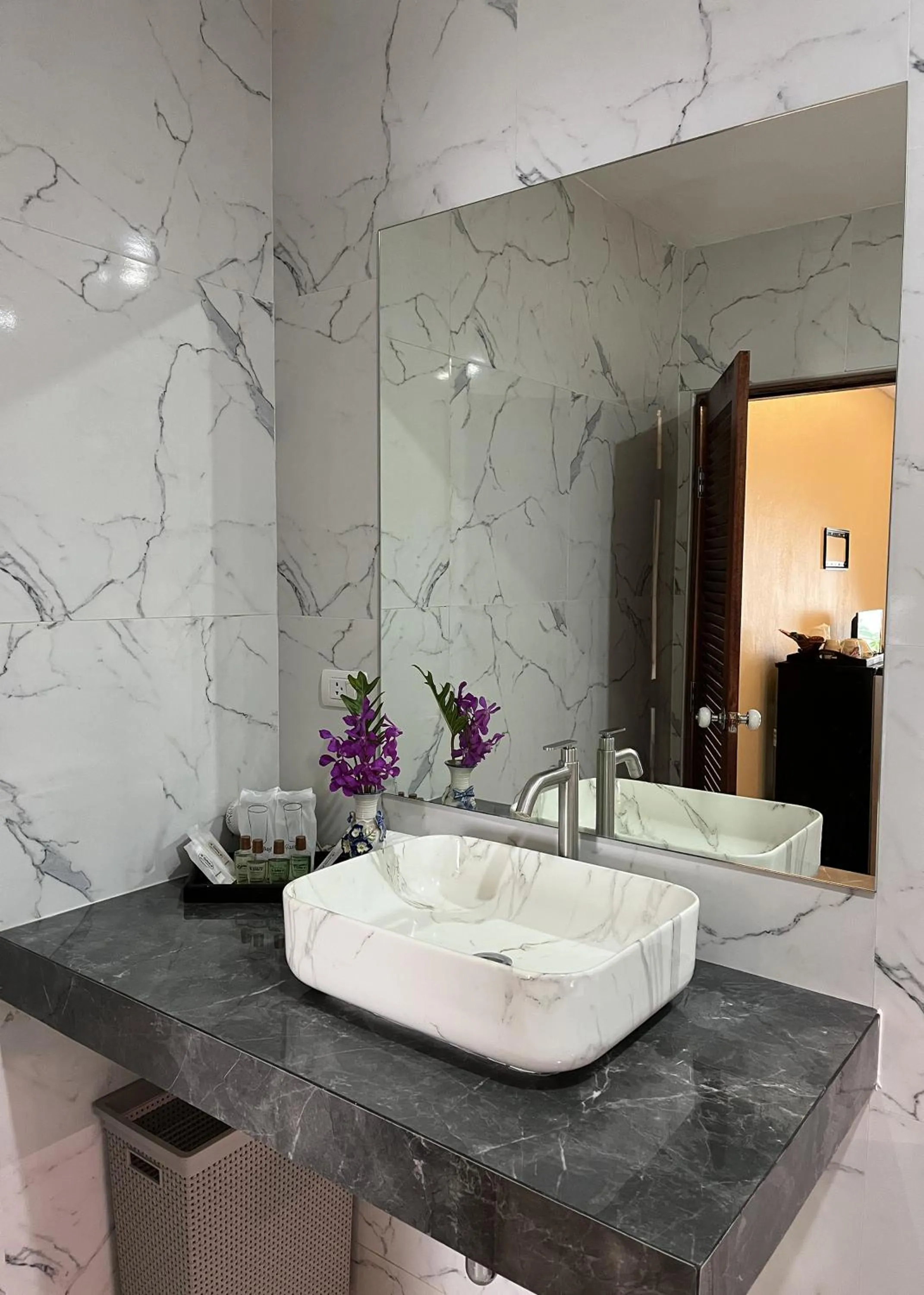 Bathroom in Ginis Beach Resort