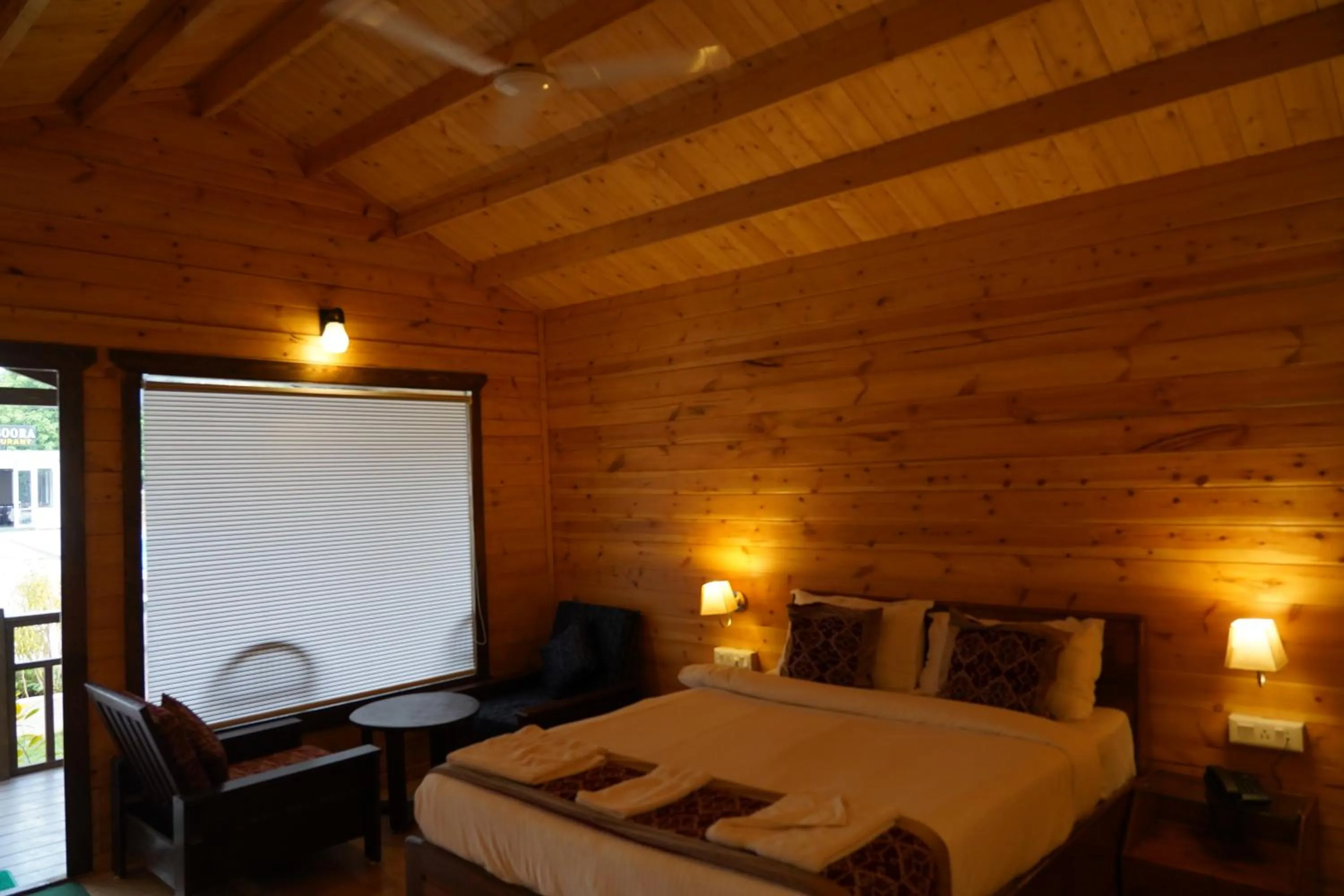 Bedroom, Bed in Golden Sands Resort, Morjim