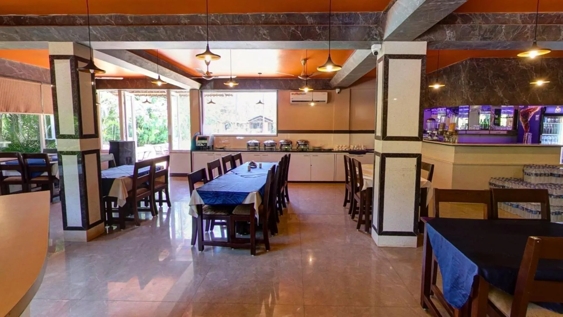 Restaurant/places to eat in Golden Sands Resort, Morjim