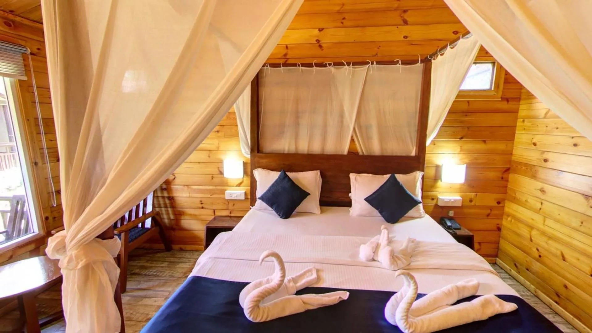 Bed in Golden Sands Resort, Morjim