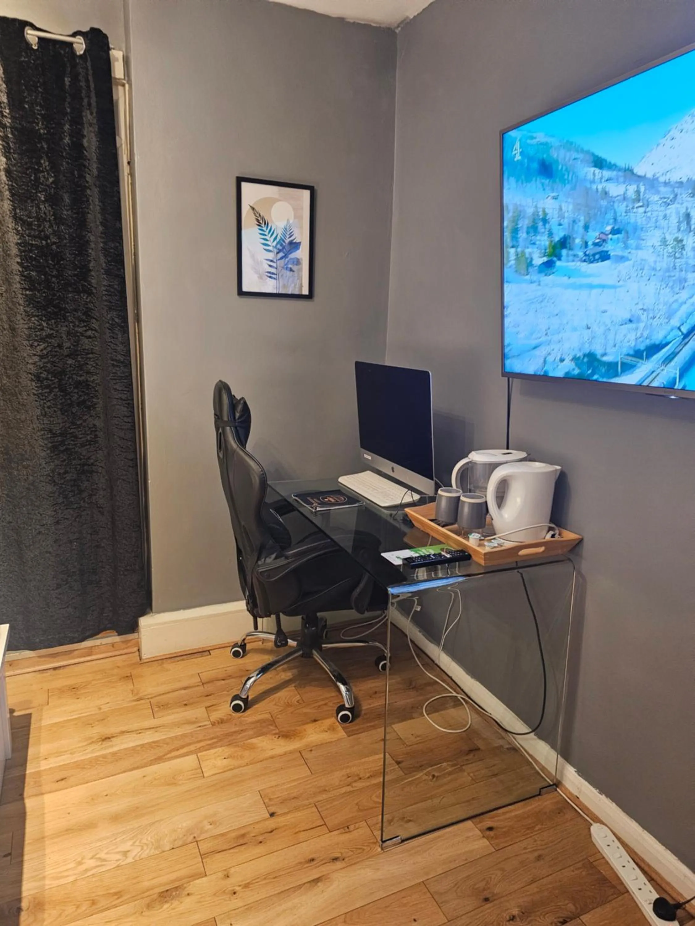 TV and multimedia in Umbrella Properties London Woolwich