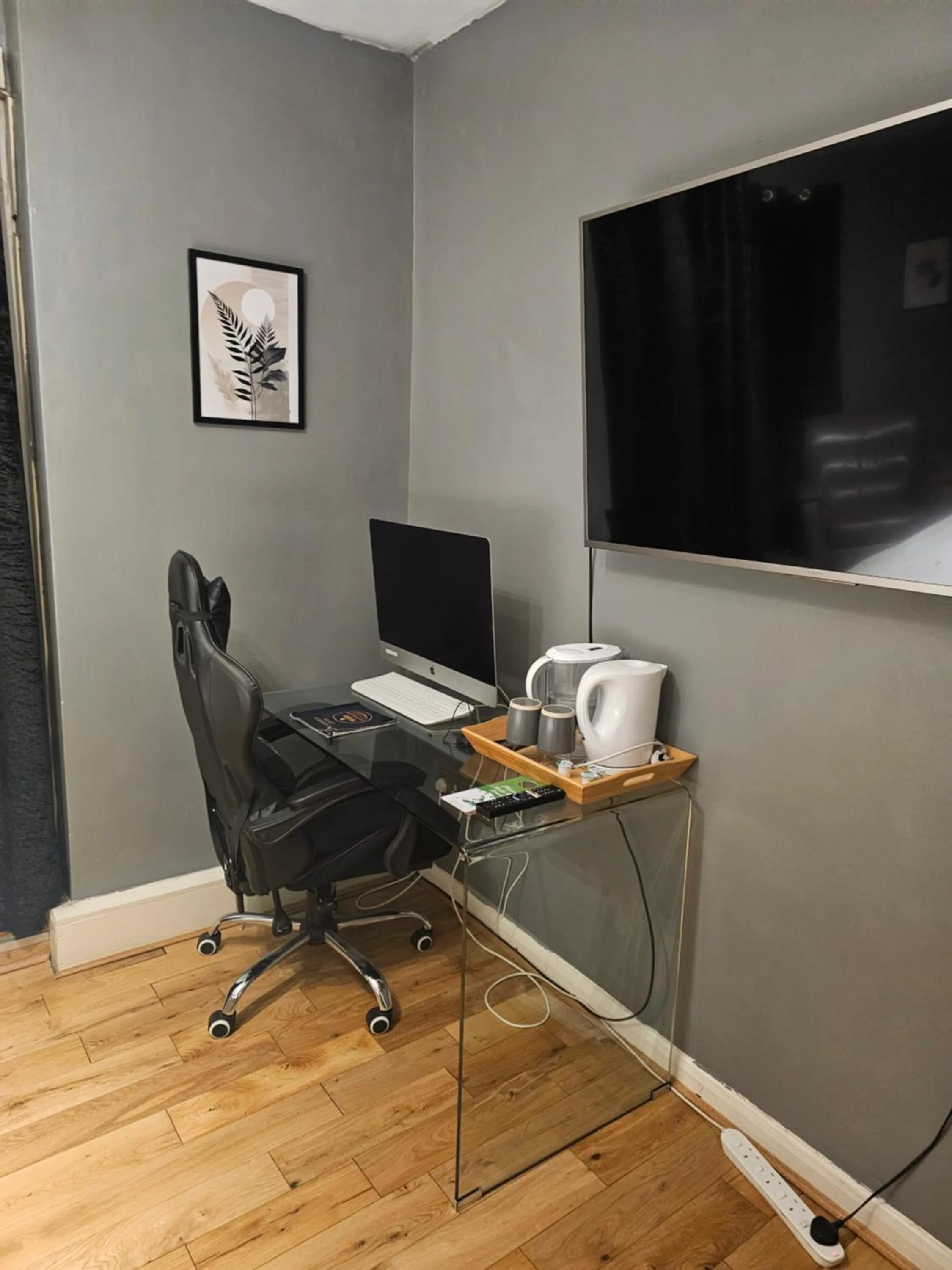 TV and multimedia in Umbrella Properties London Woolwich