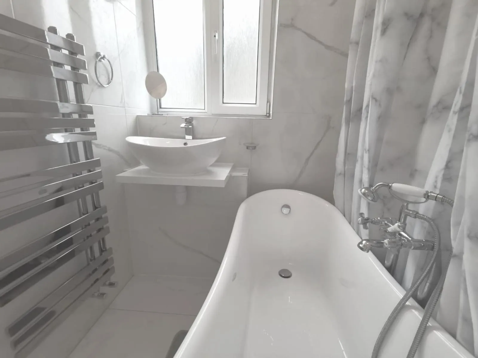 Shower in Umbrella Properties London Woolwich