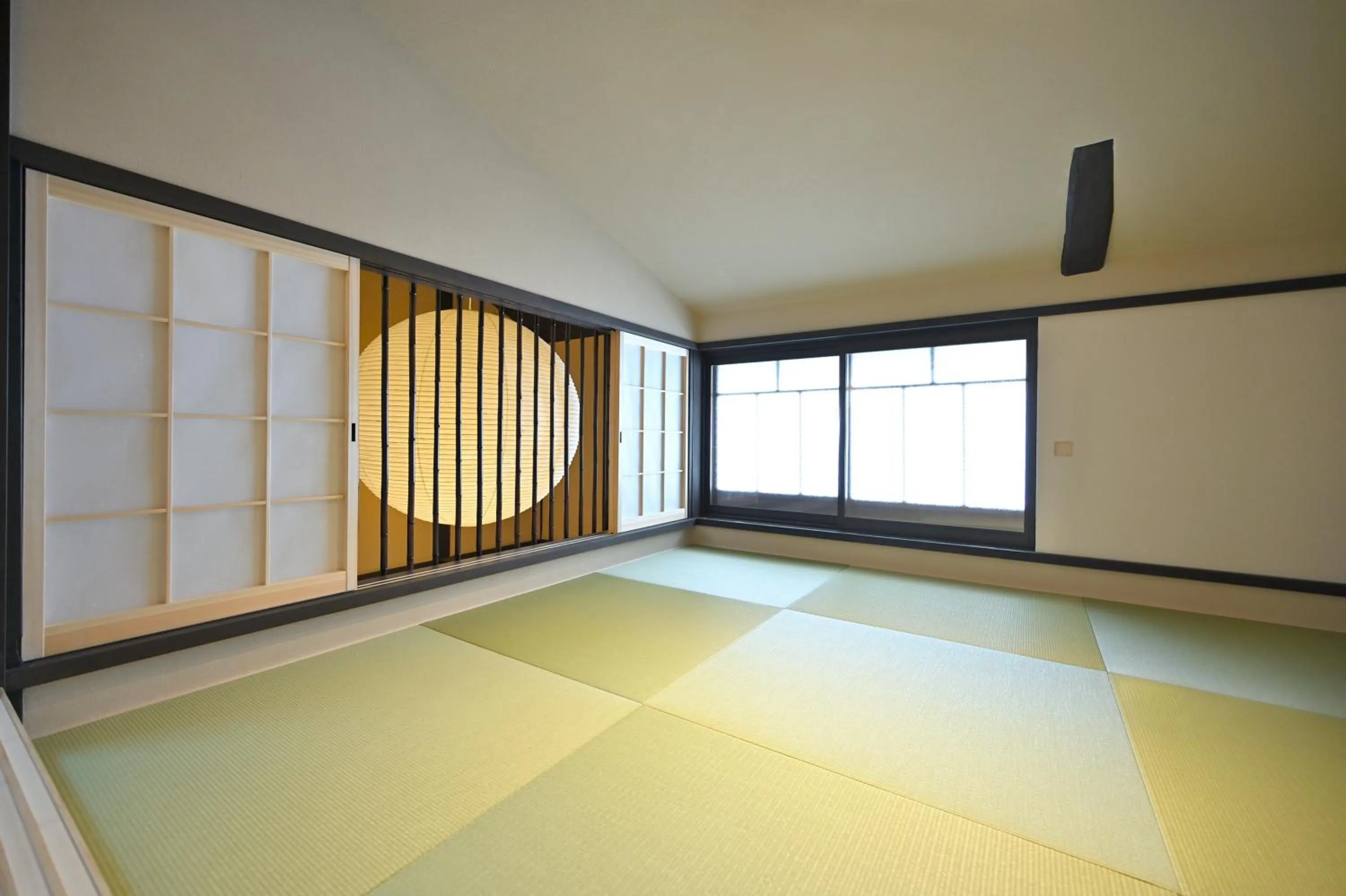 Seating area in Kyo no Ondokoro MARUTAMACHI #7