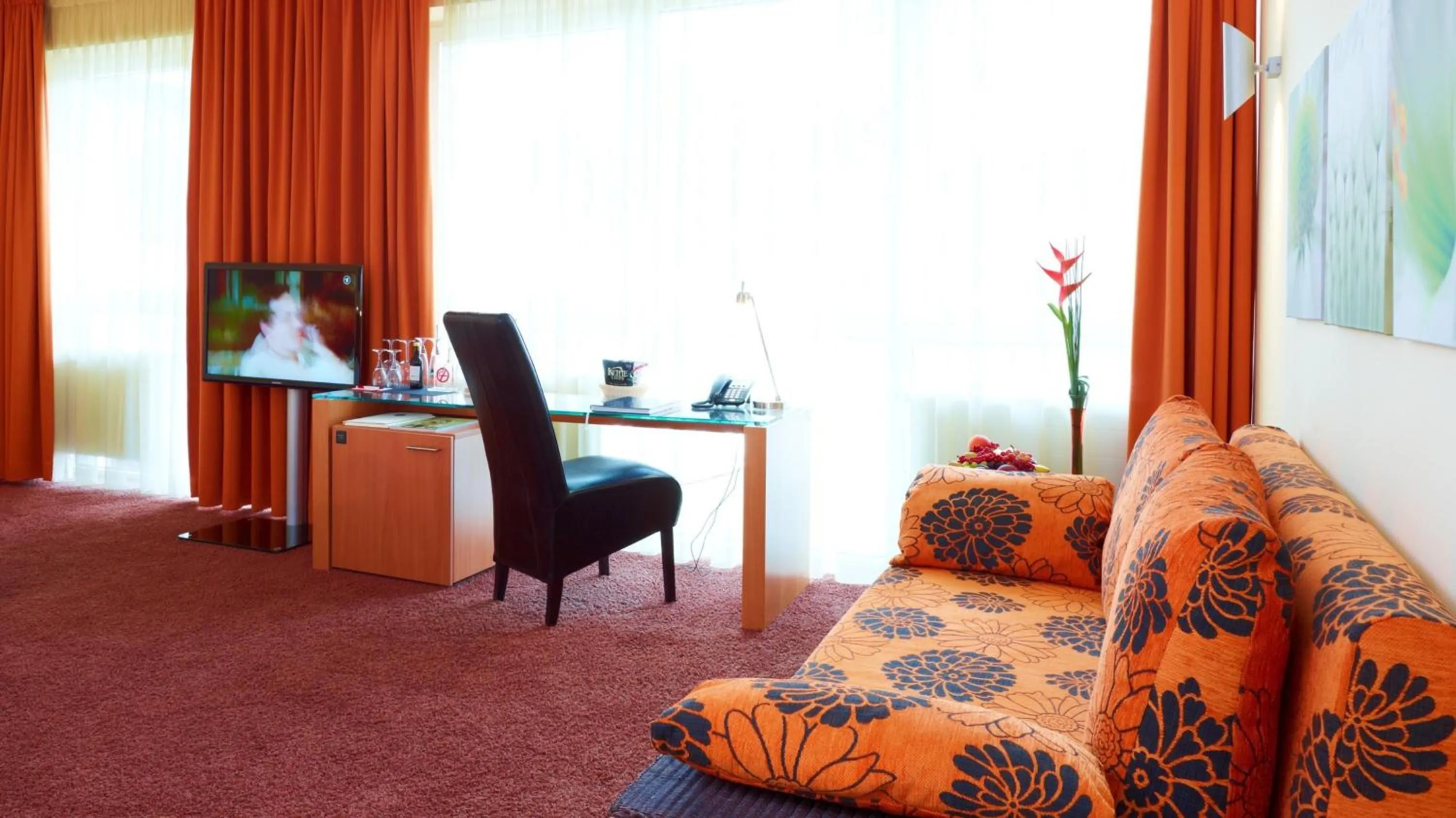 Photo of the whole room in Wessinger