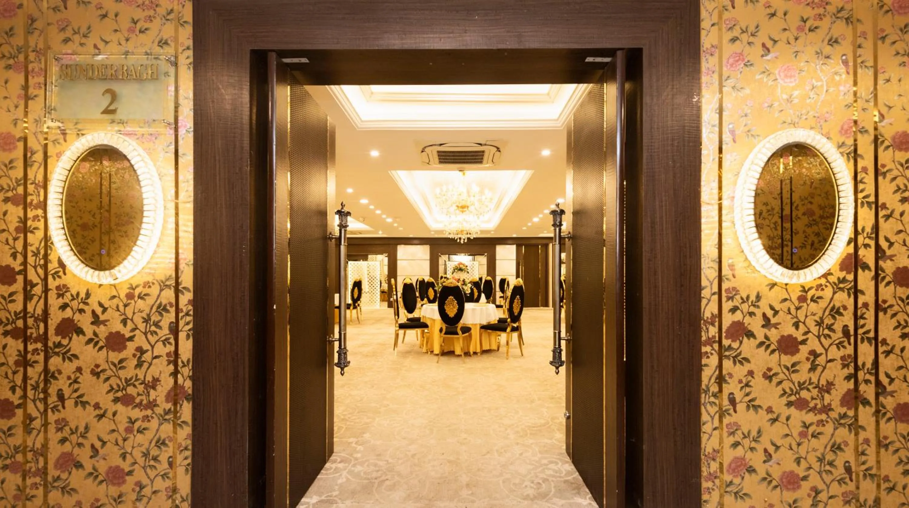 Banquet/Function facilities in Hotel CASA Aishbagh