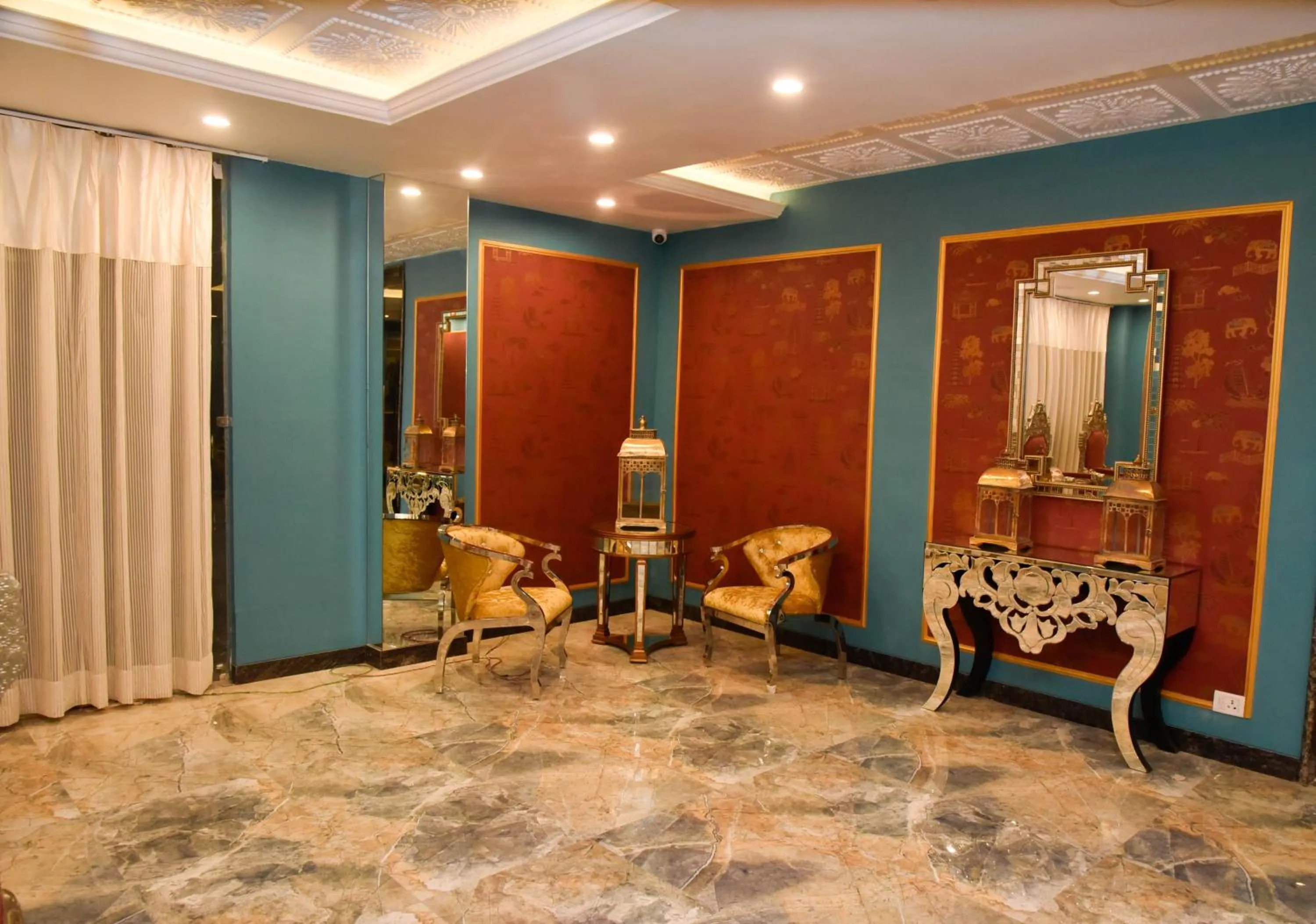 Lobby or reception in Hotel CASA Aishbagh