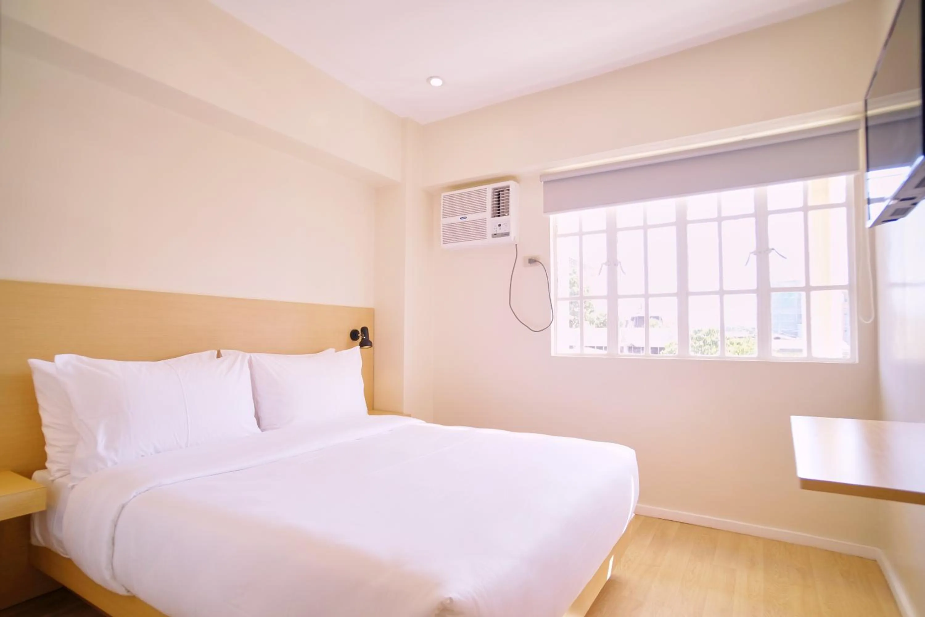 Bed in Bridge Hotel Express