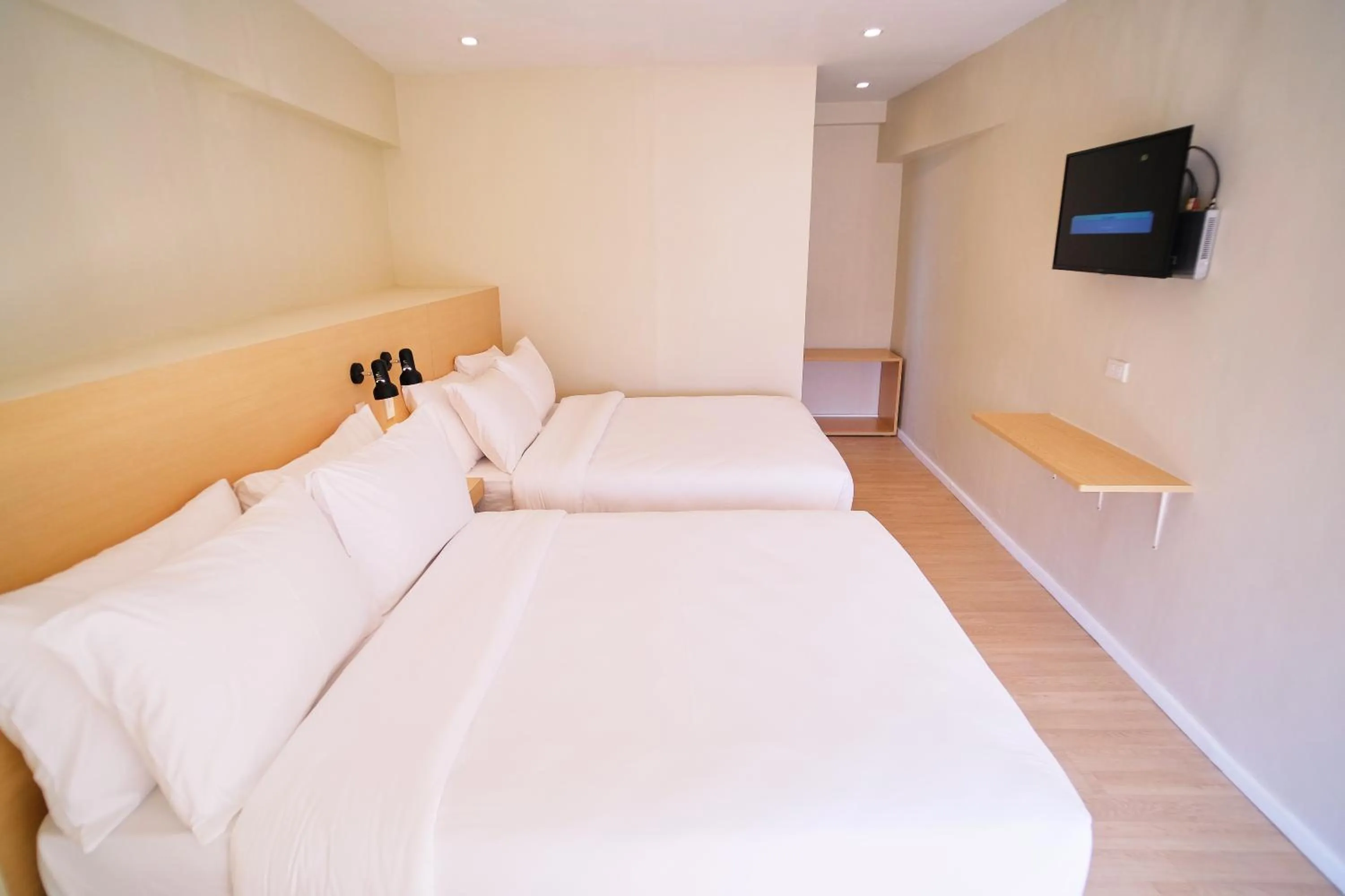 Bed in Bridge Hotel Express