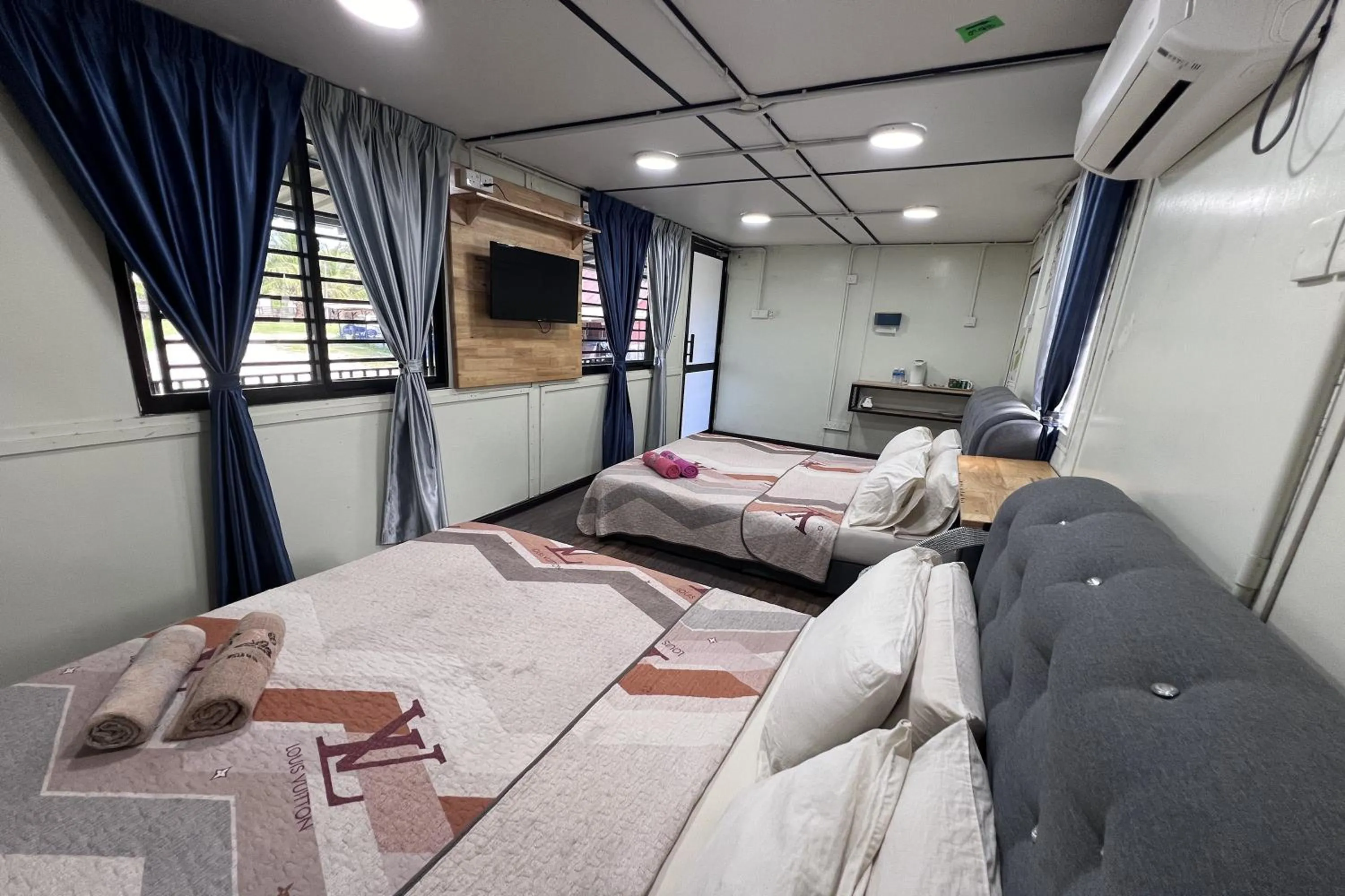 Bedroom, Bed in Nurbayu Chalet, Kemaman